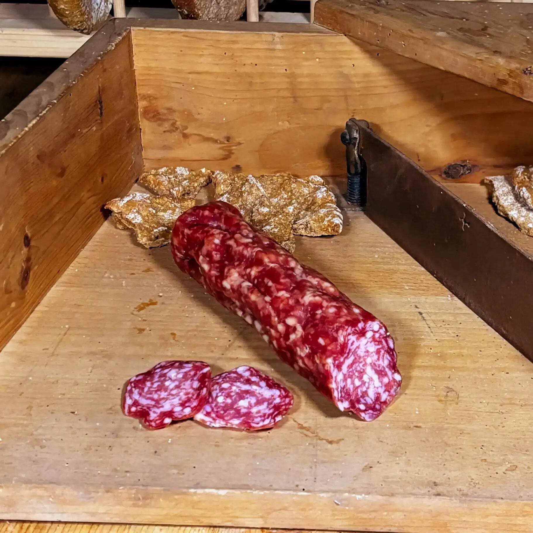 Gourmet Degustationspaket – Südtiroler Spezialitäten Paket – Speck, Salami, Kaminwurzen handwerklich hergestellt & traditionell veredelt