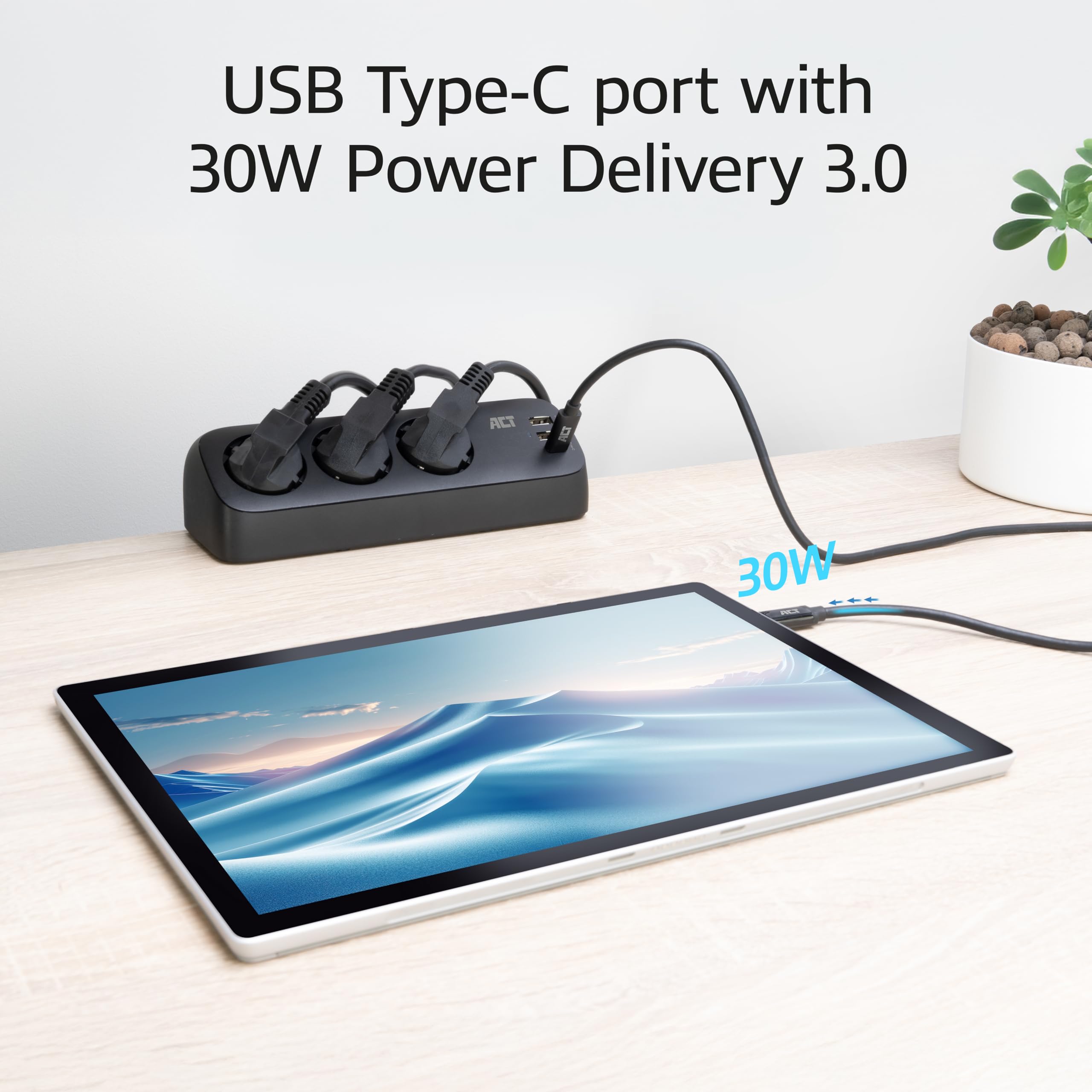 ACT Ciabatta da scrivania con 3 prese di tipo F, 30 W Power Delivery, porte USB di tipo C/A, cavo 1,5 metri AC2480