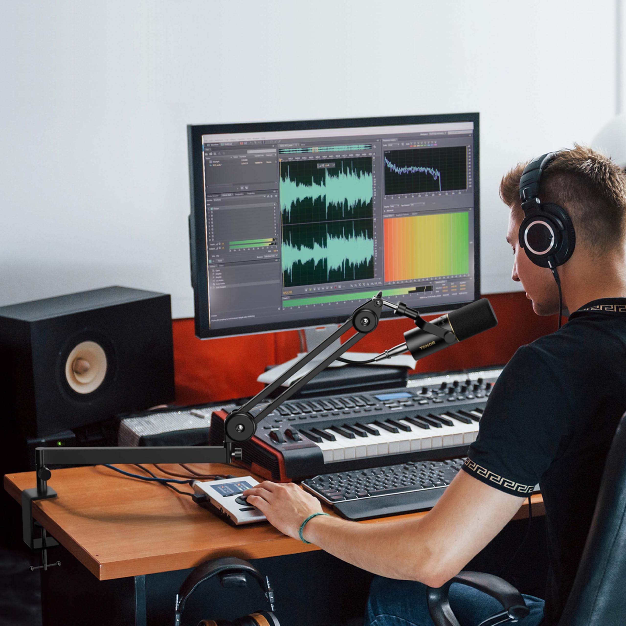 TONOR Bras de micro à Profil Bas, Support de Micro Entièrement Réglable avec Pince de Fixation, Adaptateur de Vis, Gestion des Cables, pour Streaming/Jeux/Podcasts, 37 cm +37 cm, T40LP, Noir