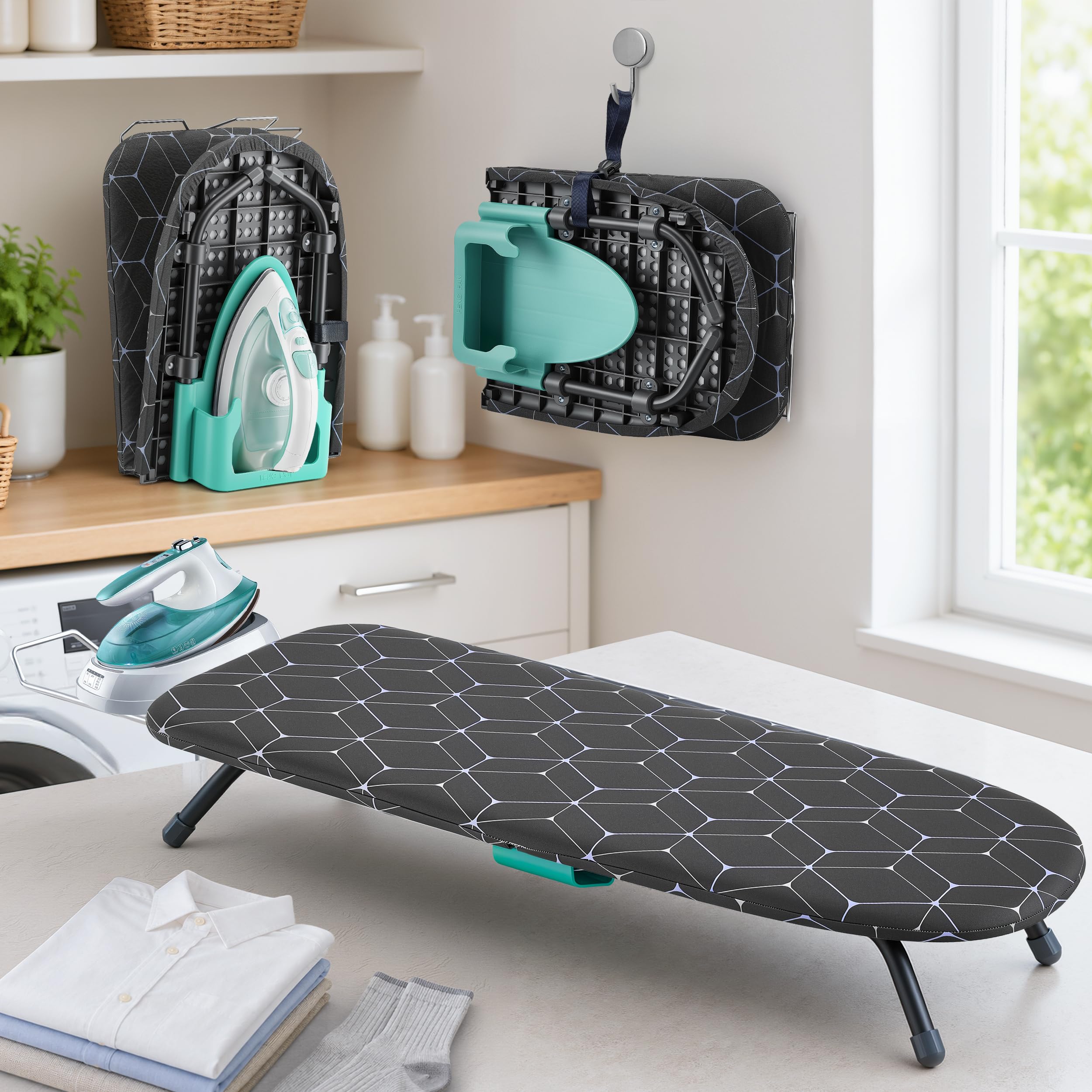 Petite planche à repasser pliable avec support pour fer à repasser et pieds