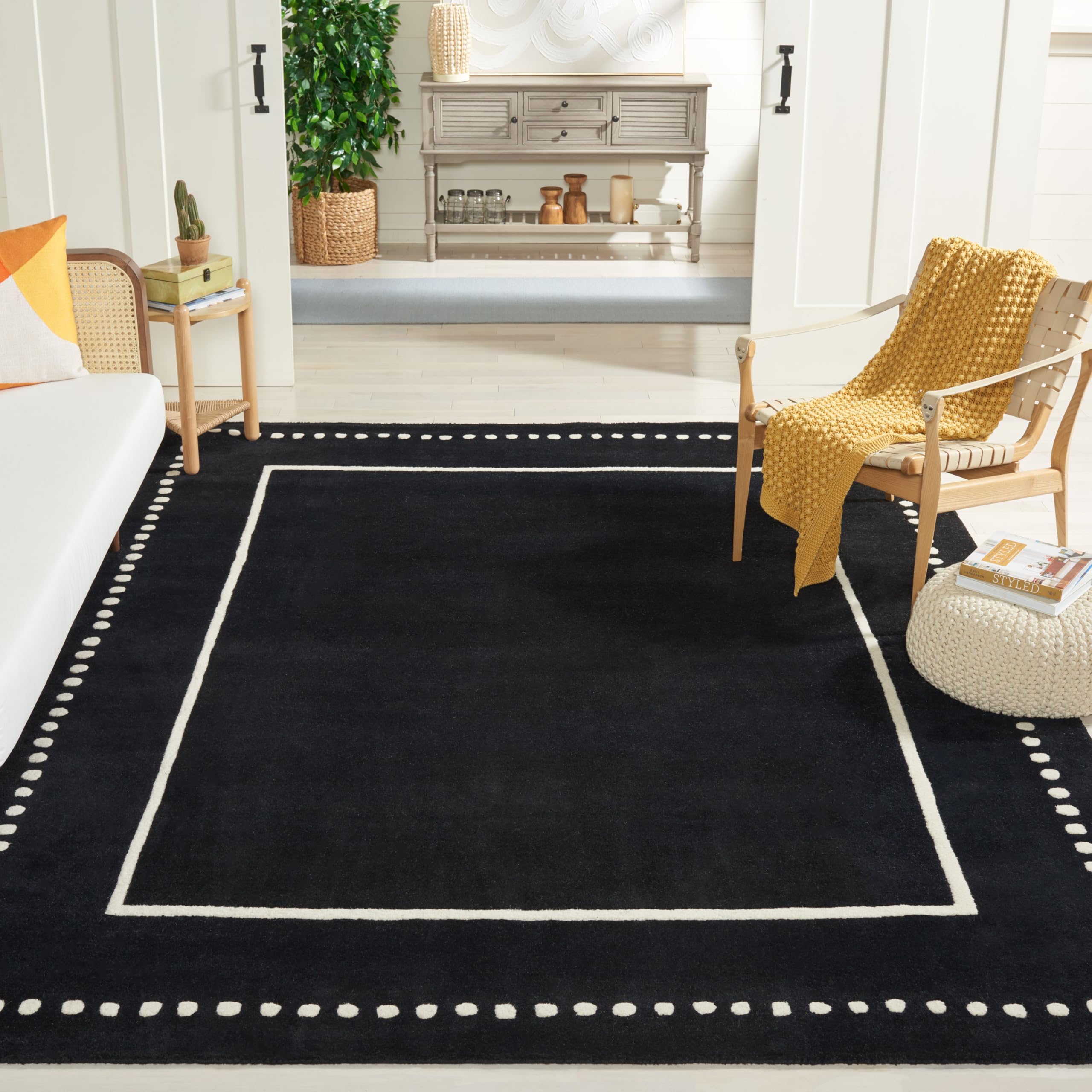 SAFAVIEH Bella Collection Area Rug