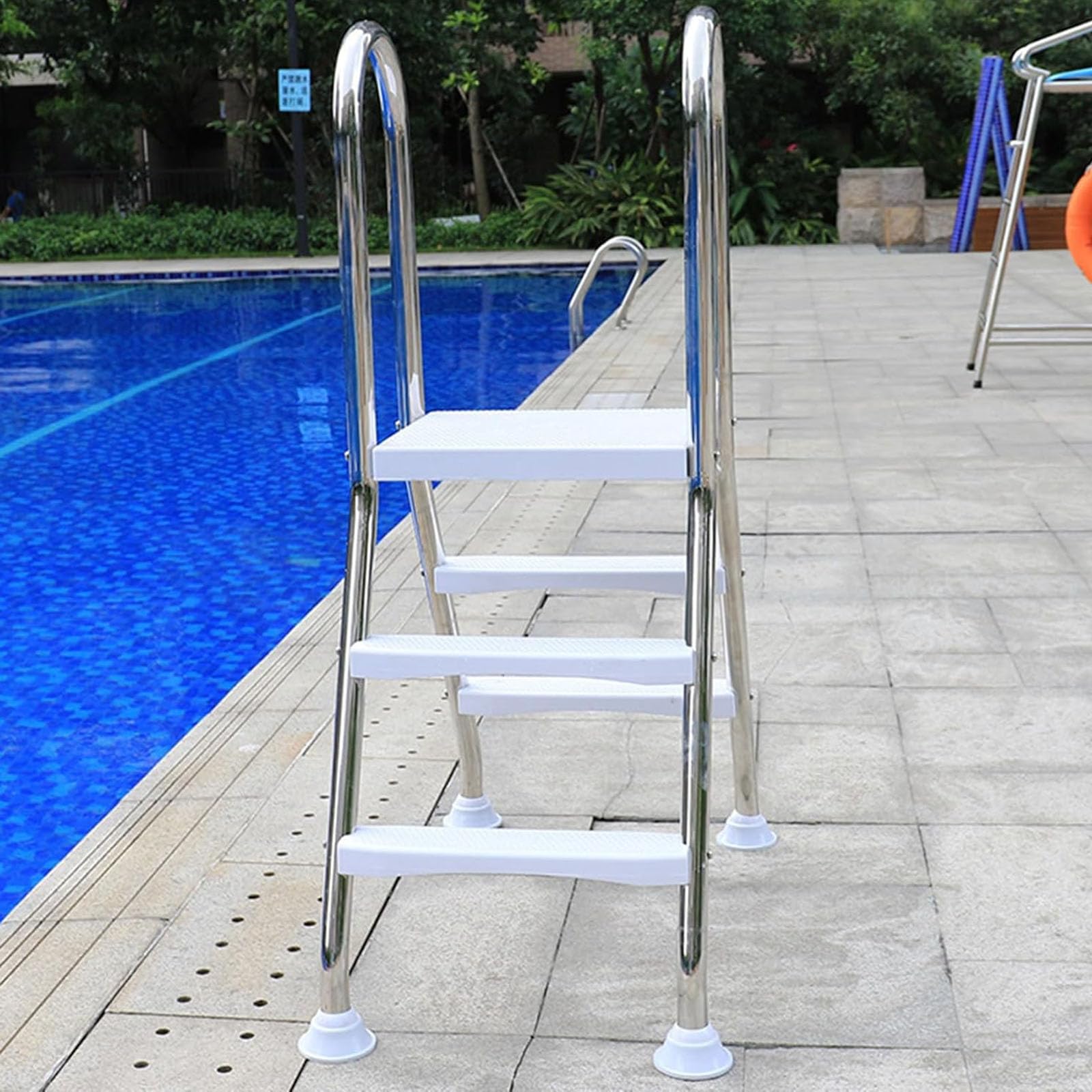 Escalier de piscine robuste en acier inoxydable avec marches larges