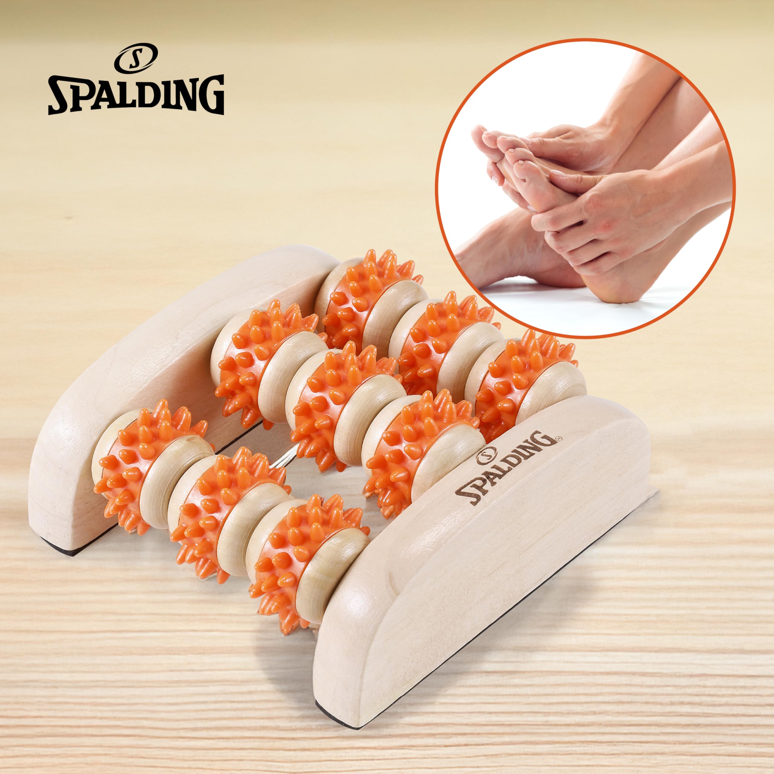 Spalding - Fußmassagegerät, Holz Triple Bar Rollen, Stressabbau & Entspannung für Füße & Fußgewölbe (Beige/Orange)