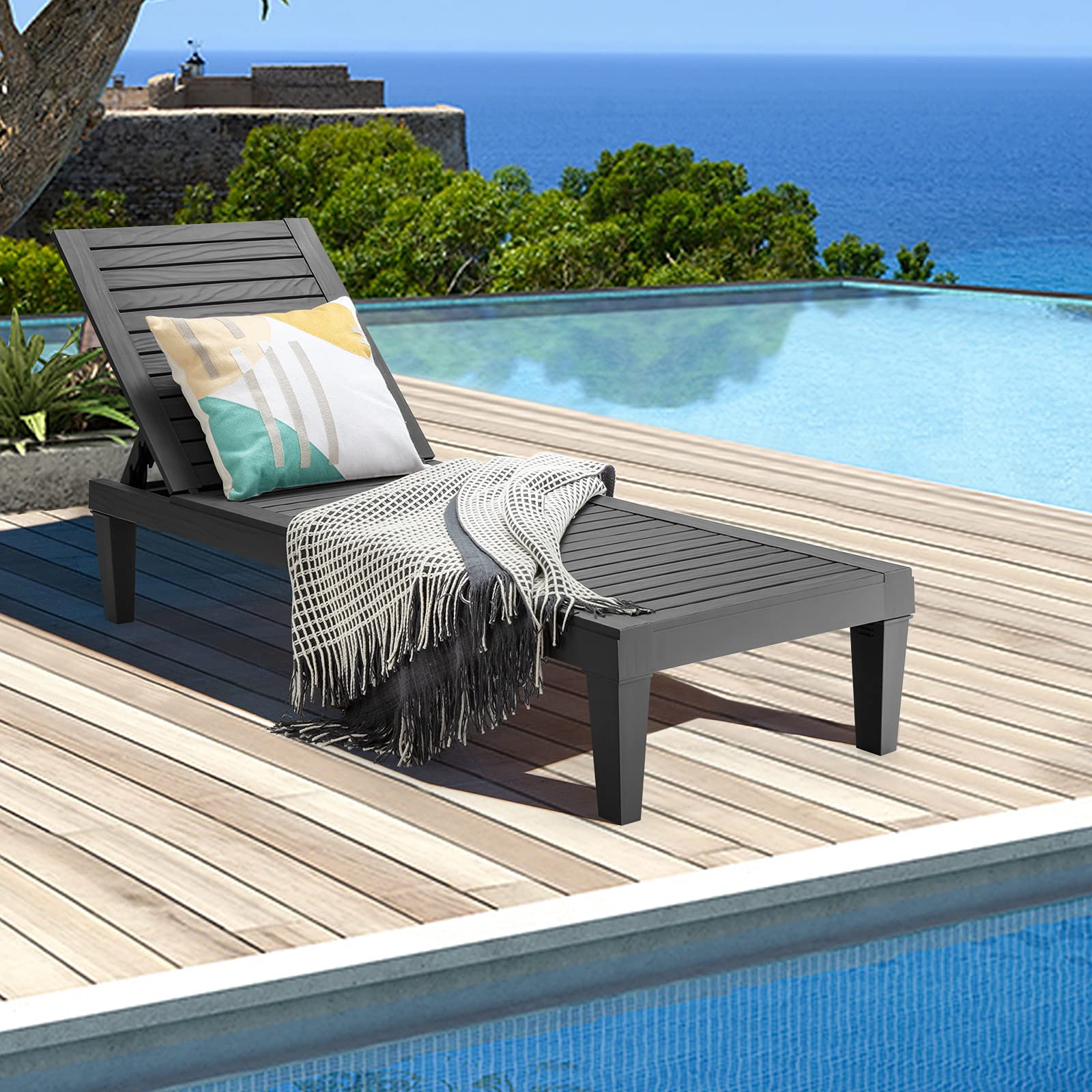 GIANTEX Tumbona de Jardín Exterior con Respaldo Ajustable en 5 Posiciones, Tumbona Reclinable de PP con Acabado Efecto Madera, Carga 180 kg, para Playa, Balcón, Terraza, Piscina (1, Negro)