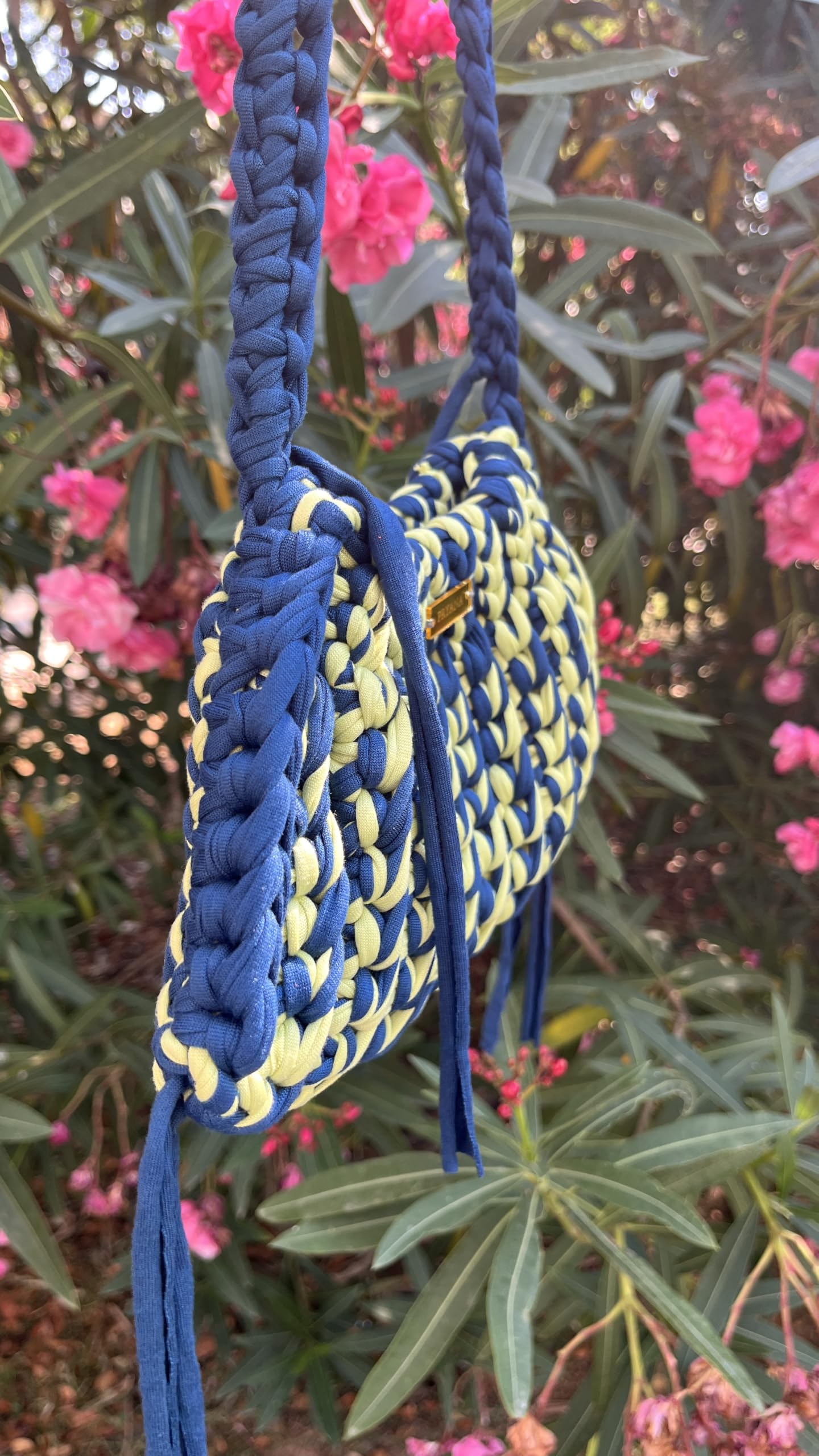Bolso de ganchillo hecho a mano Hobo vibrante De hombro de verano crochet boho en naranja, denim y mojito