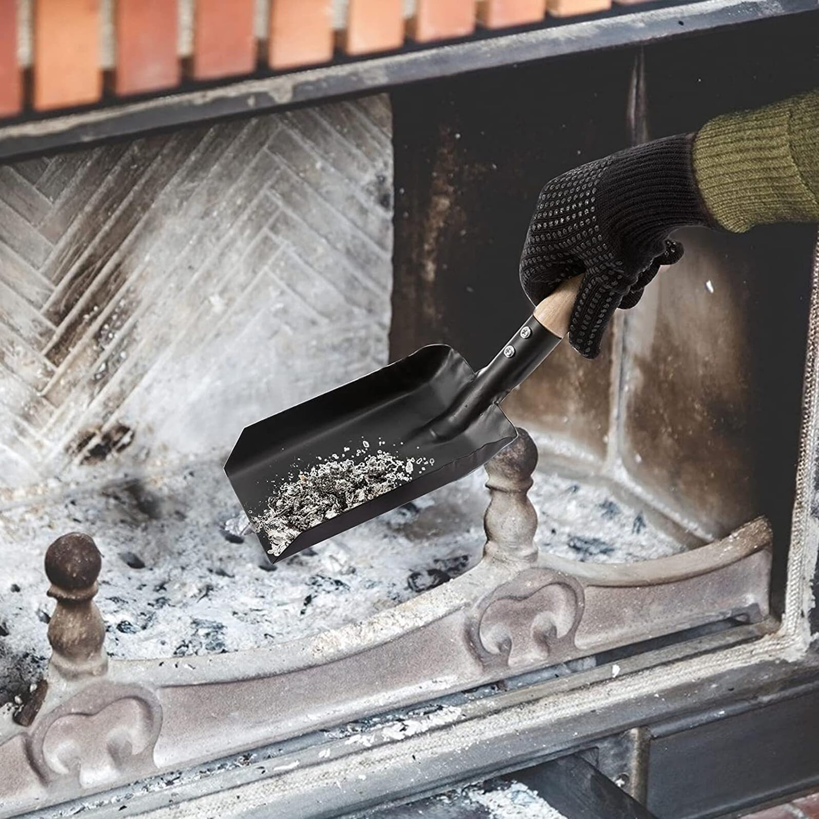 TOYANDONA Set Spazzola e Pala per Cenere Manico in Legno Scopa a Mano Antipolvere per Pulizia Stufa e Stufa Accessori Multiuso per Rimozione Cenere e Polvere Ganci per Riporre