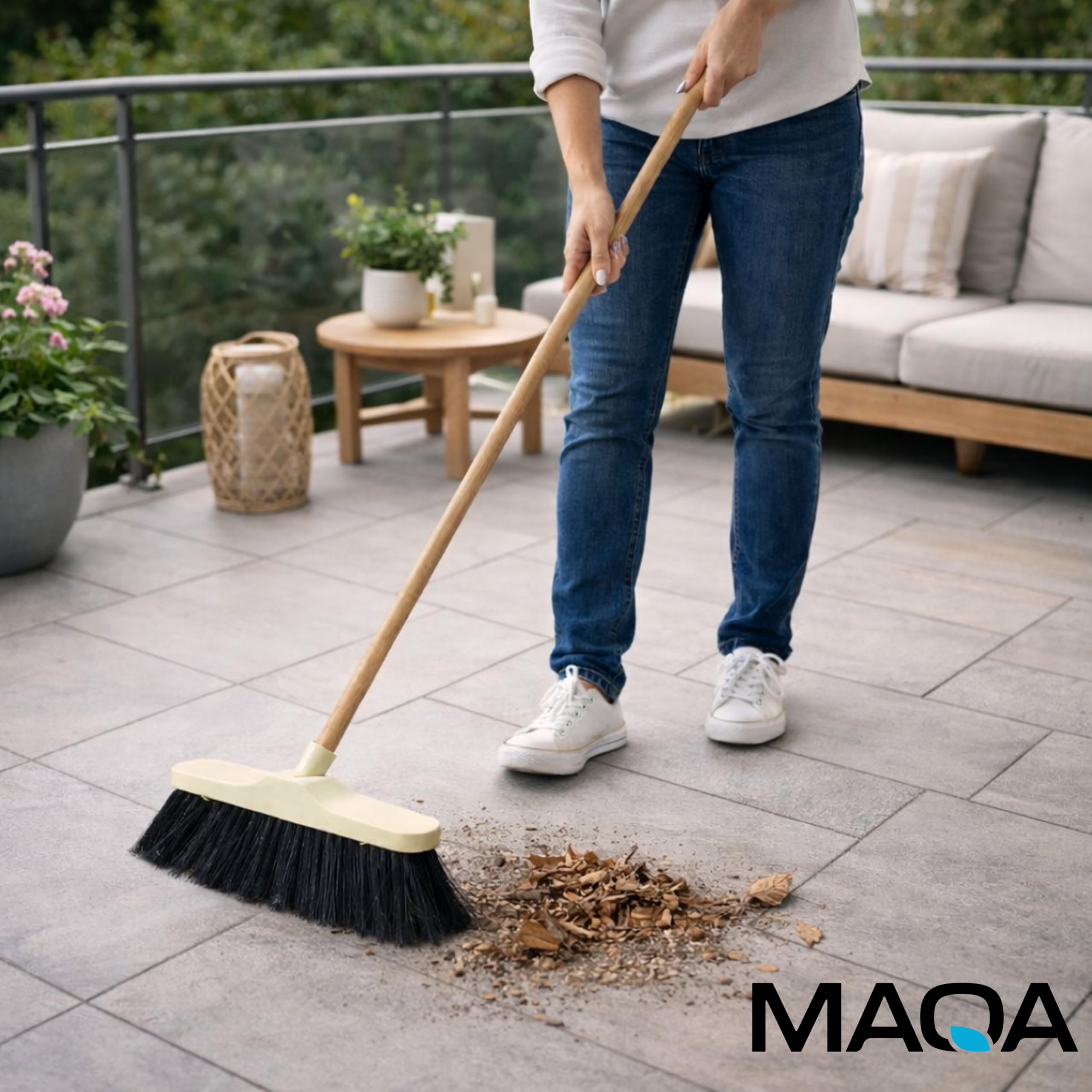 Scopa Esterno Industriale 27 cm, con Setole Fitte e Rigide Ideale per Giardino Balcone Cortile e Vialetti, Scopa Per Esterni, COMPATIBILE al 100% con tutti i manici, Uso Domestico (27 cm)