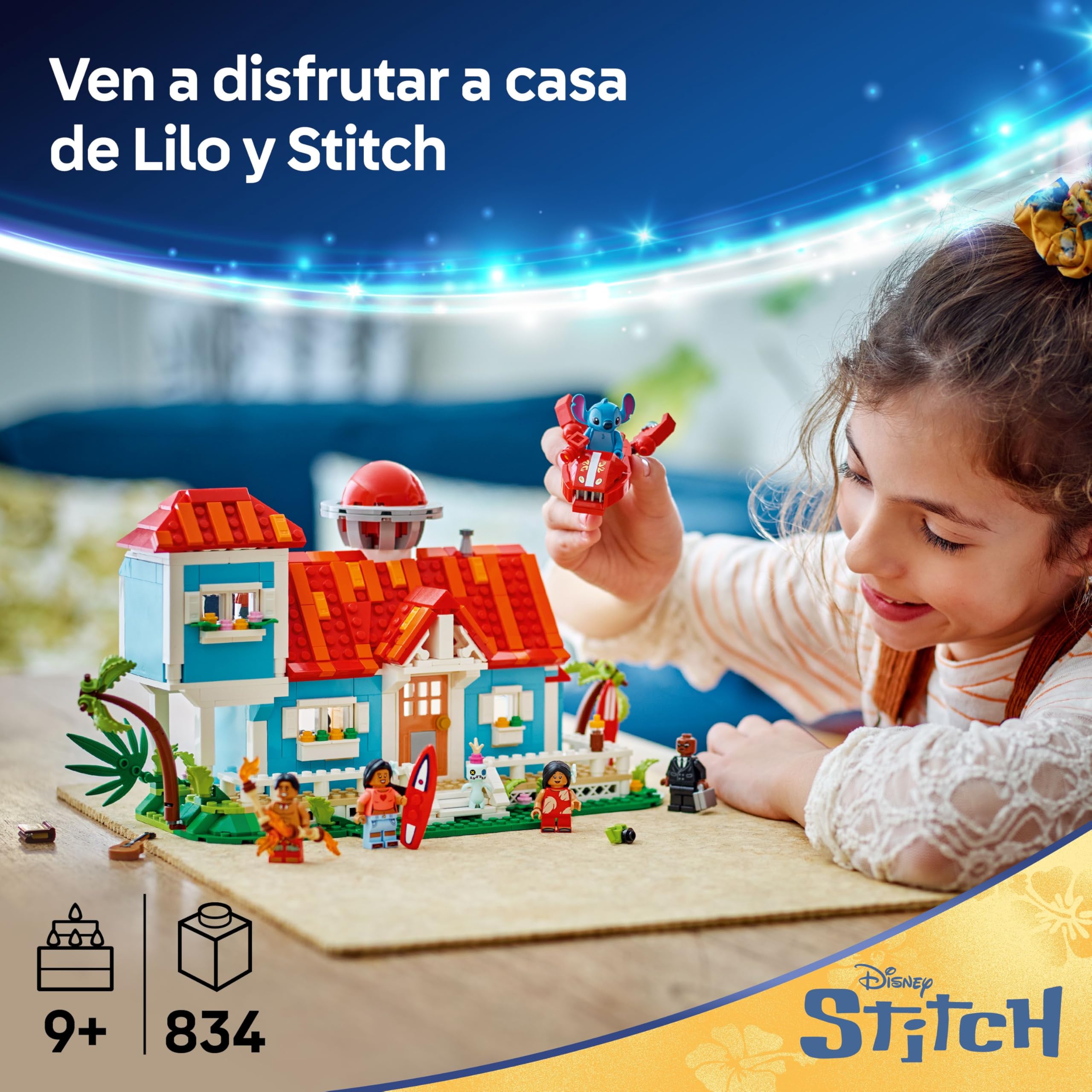LEGO ǀ Disney Casa en la Playa de Lilo y Stitch de Juguete con 6 Habitaciones, Observatorio, Nave Espacial, 5 Minifiguras, Tabla de Surf y Más, Regalo de Cumpleaños para Niñas y Niños de 9+ Años 43268