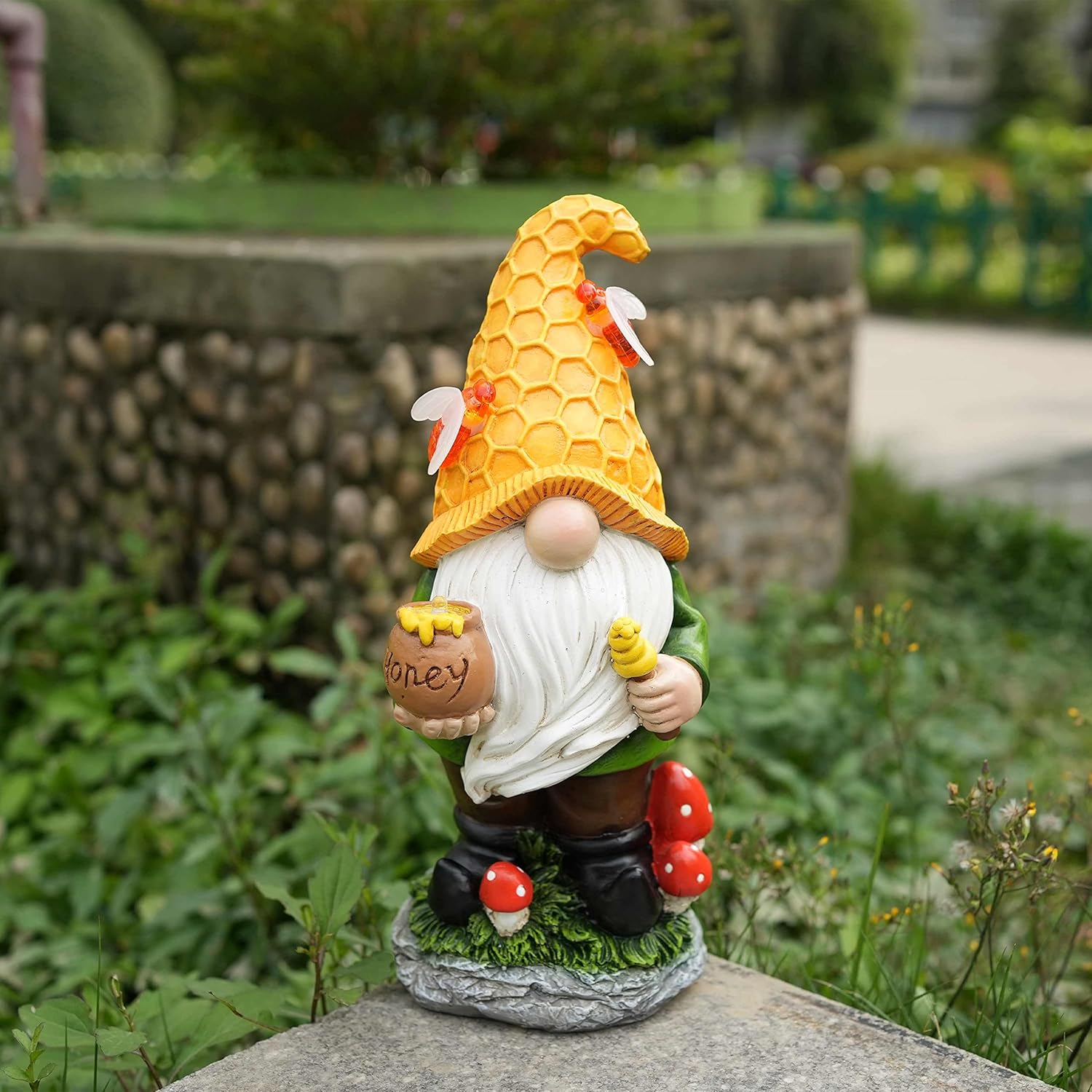 Garden Gnome Statue with Solar LED Lights, 10.8’’ Resin Bee Gnome Figurine Holding Honey Jar with Mushroom, Garden Sculpture Lawn Ornament for Patio Balcony Outdoor Decor (Yellow)