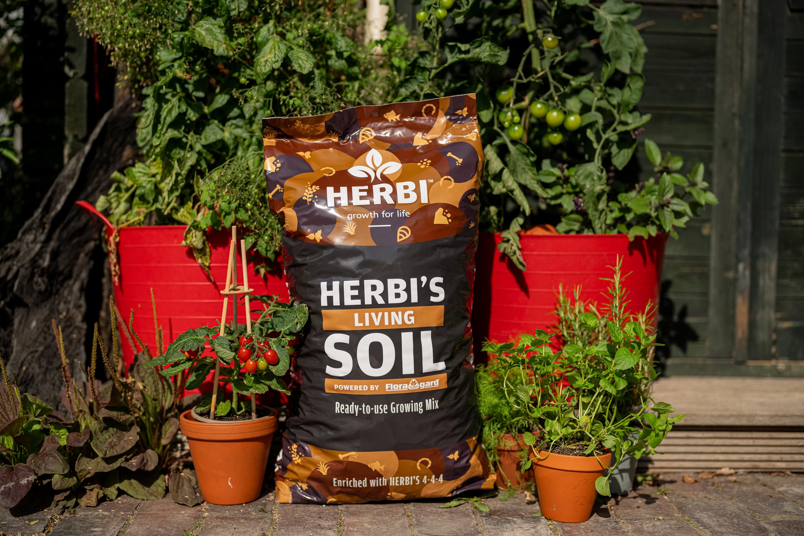 Herbis Living Soil 40 L – aktivierte Bio-Growerde mit mikrobiell belebtem Bodenleben – ideal für Indoor & Outdoor Grow – fördert Starke Wurzeln & gesundes, organisches Pflanzenwachstum
