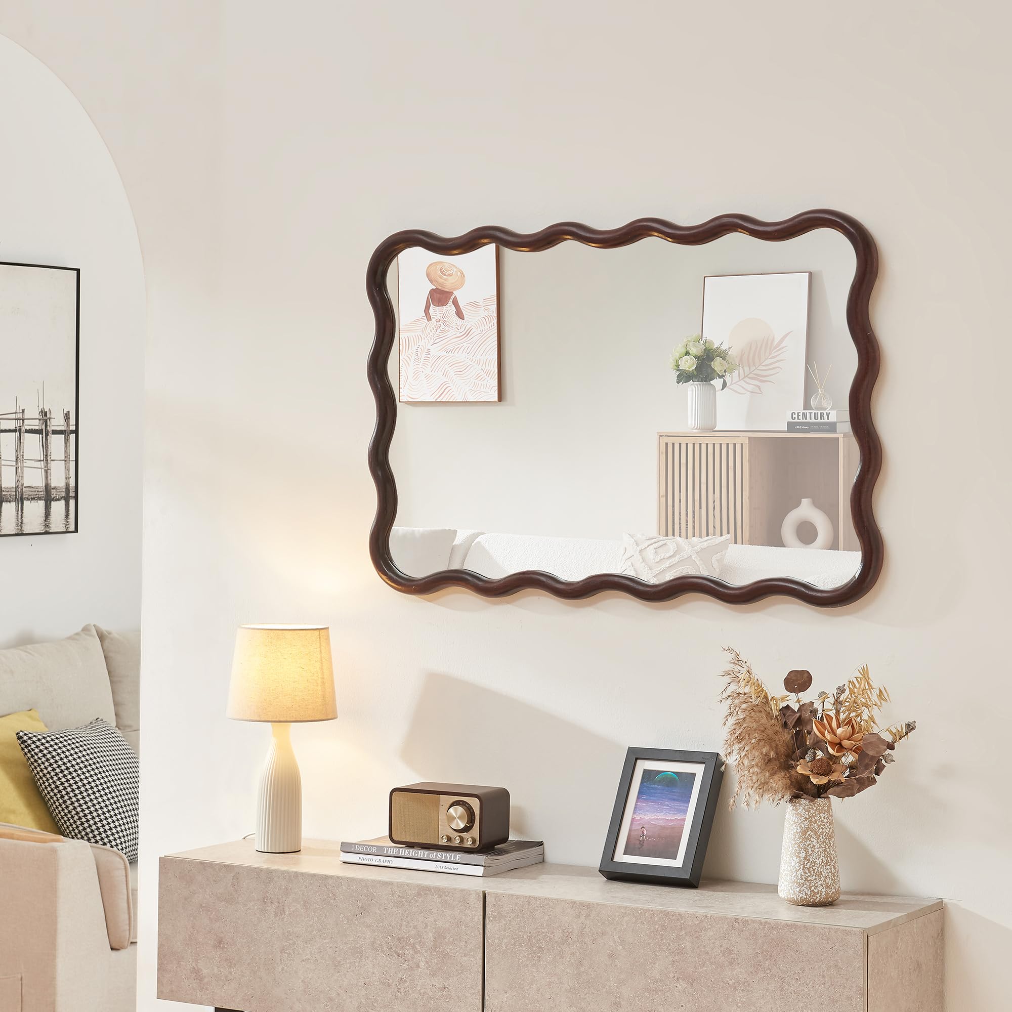 [en.casa] Espejo de Pared Porloskid Espejo Mural con Marco de Madera para Pasillo Salón Dormitorio Decoración Diseño Único Ondulado 90 x 60 cm - Marrón Oscuro