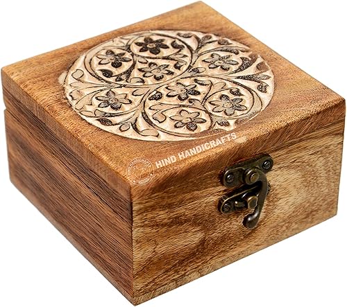 Urna de madera antigua hecha a mano con grabado del árbol de la vida tallada a mano para mujeres y hombres, joyas  Acentos de decoración del hogar