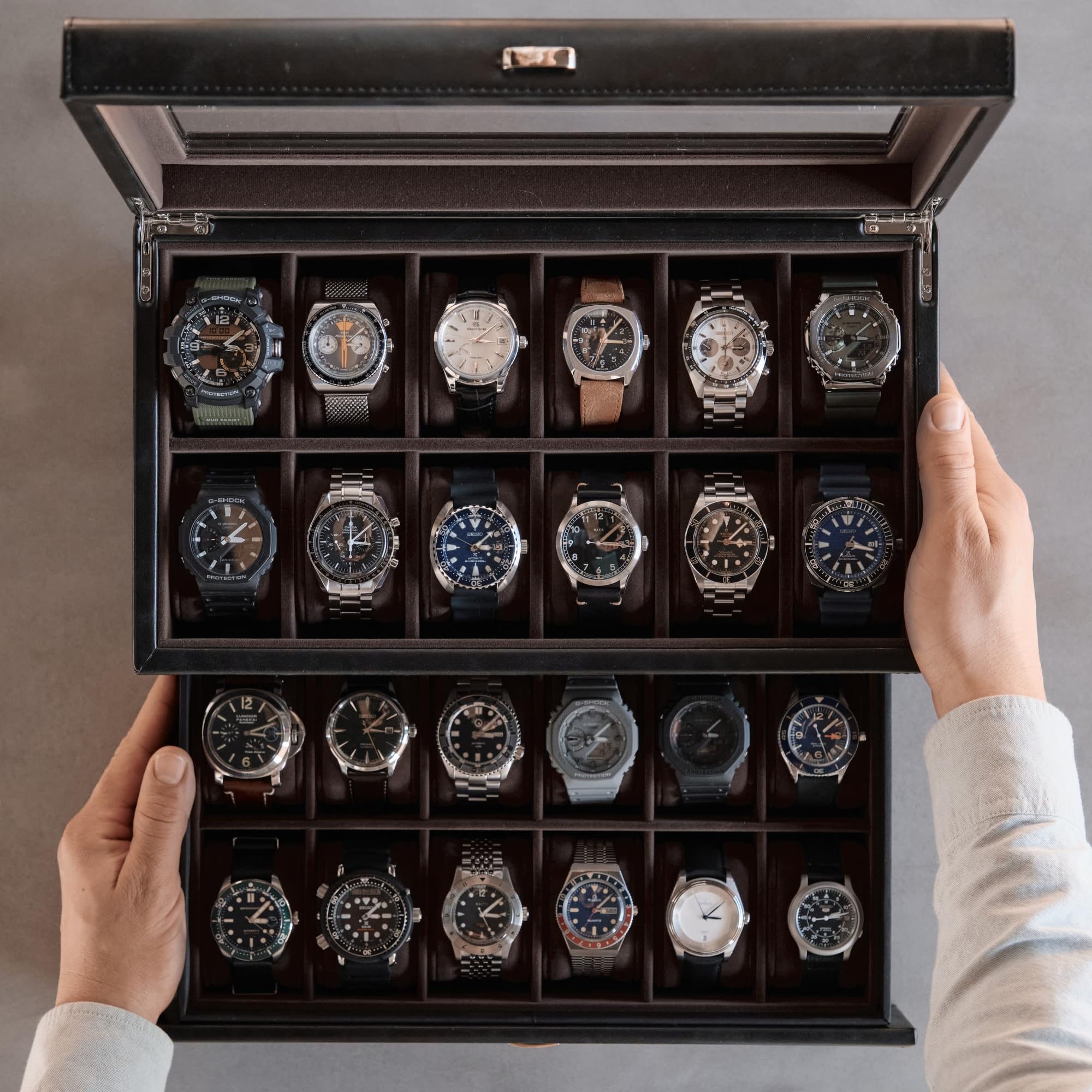 TAWBURY Caja de reloj para hombre – Caja de reloj extragrande con 24 ranuras y pantalla de cristal auténtico, cajón extraíble y cojín de 5 cm de ancho para relojes grandes (negro/antracita)