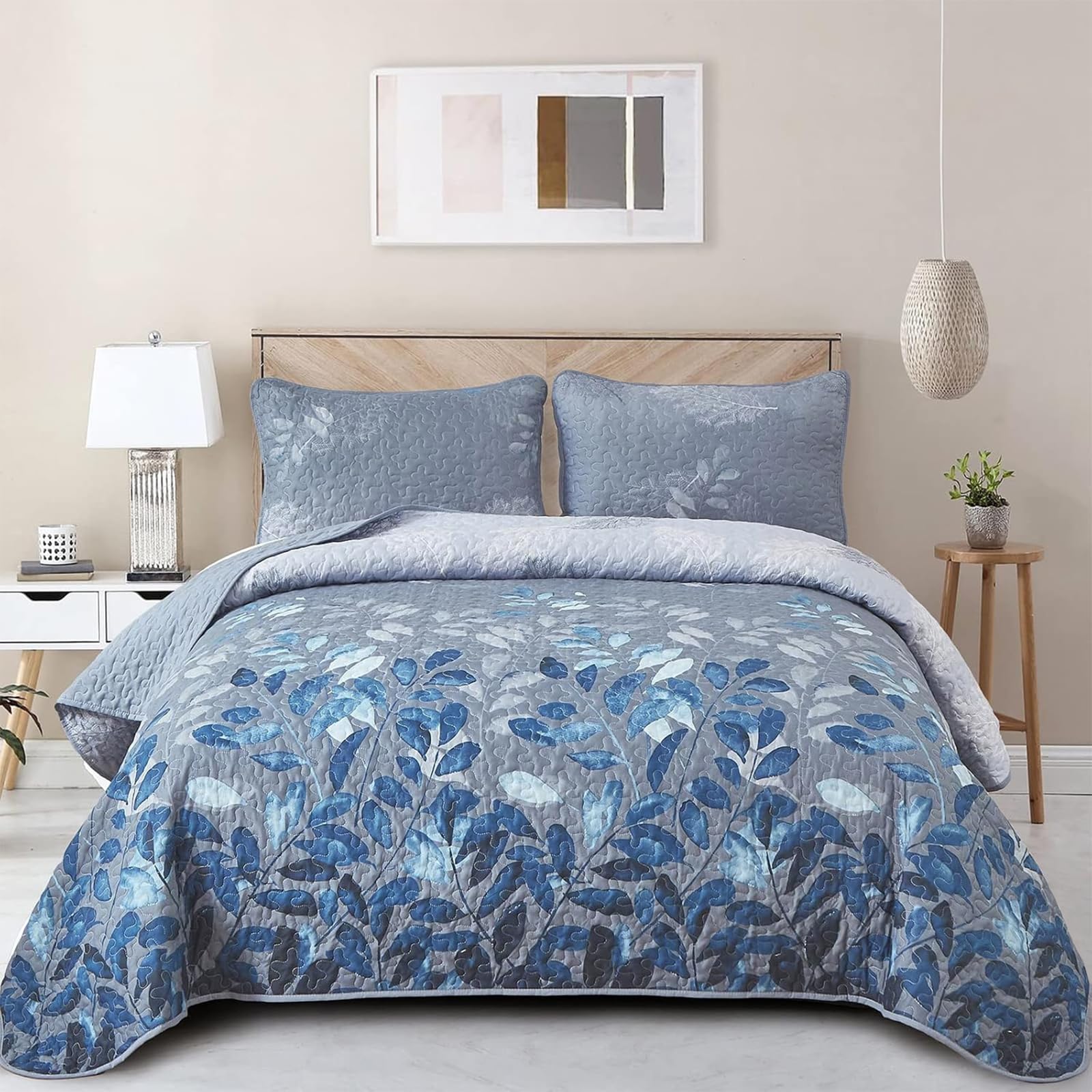 WONGS BEDDING Blue Quilt Set King Size,3 Pieces Navy Blue Floral Bedspread Coverlet Set with 2 Pillowcases,Soft Microfiber Lightweight Grayish Blue Gradient Floral Bedding Set 104"×90"