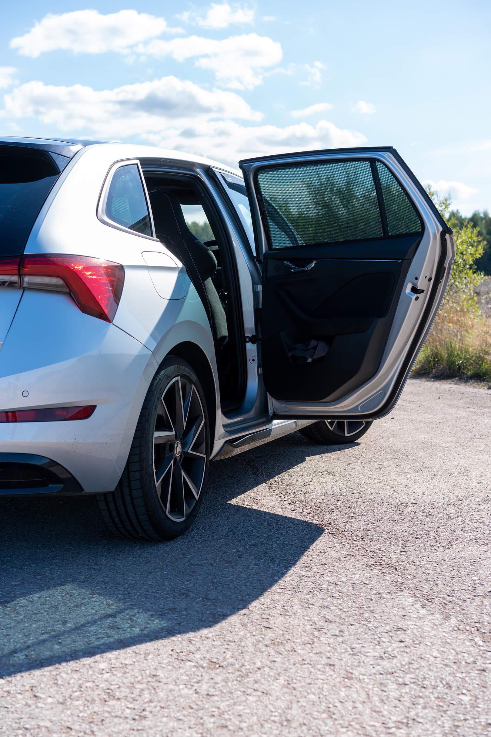 Zestaw osłon samochodowych kompatybilnych z Skoda Scala HB 5-drzwiowy 2019- (6-częściowy)