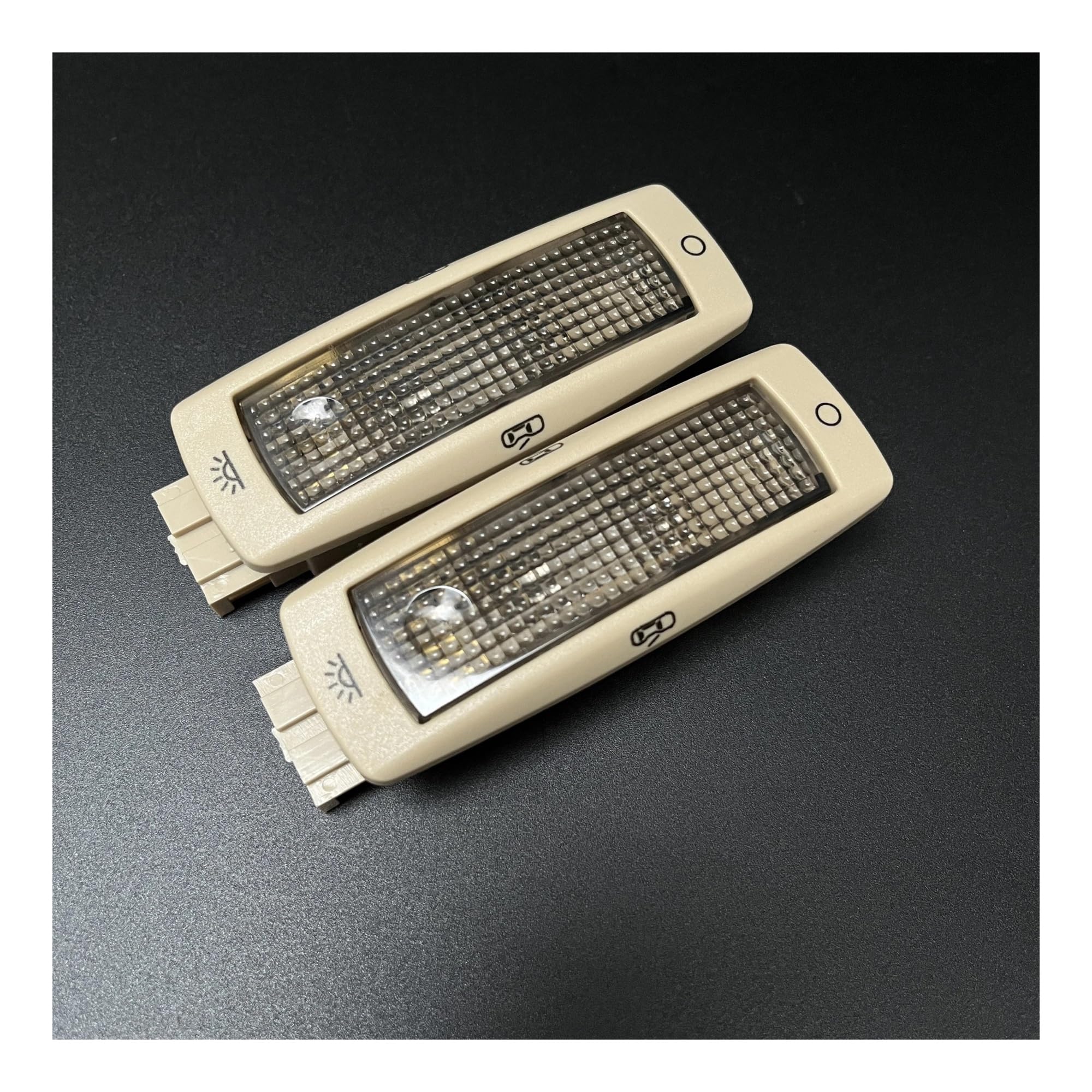 Luz de lectura para solucionar fallos de iluminación en techo beige 3