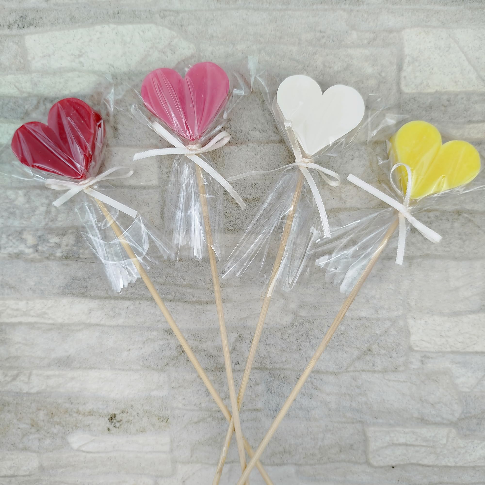 Detalle original para eventos - Piruleta de jabón aromático en forma de corazón - Pack ahorro 40 uds - Regalo para invitados: bautizo, comunión, cumpleaños, clientes - Aroma: Frambuesa