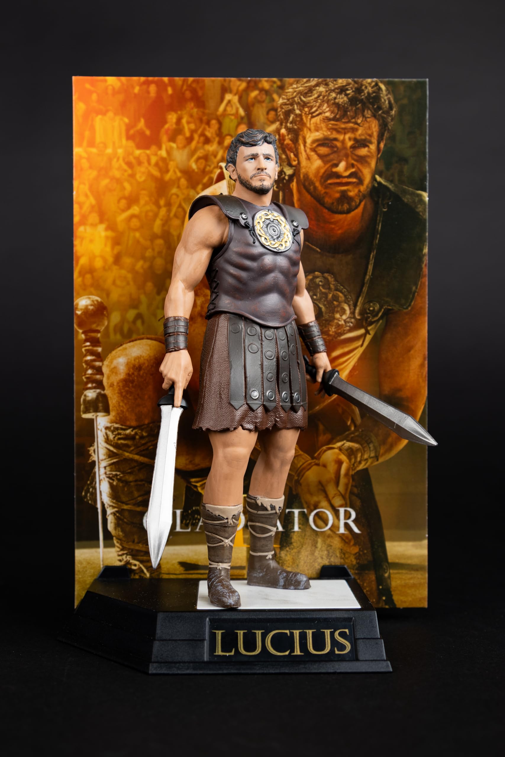 McFarlane Lucius (Gladiador II) Figura de Juguete Posada de 6 Pulgadas