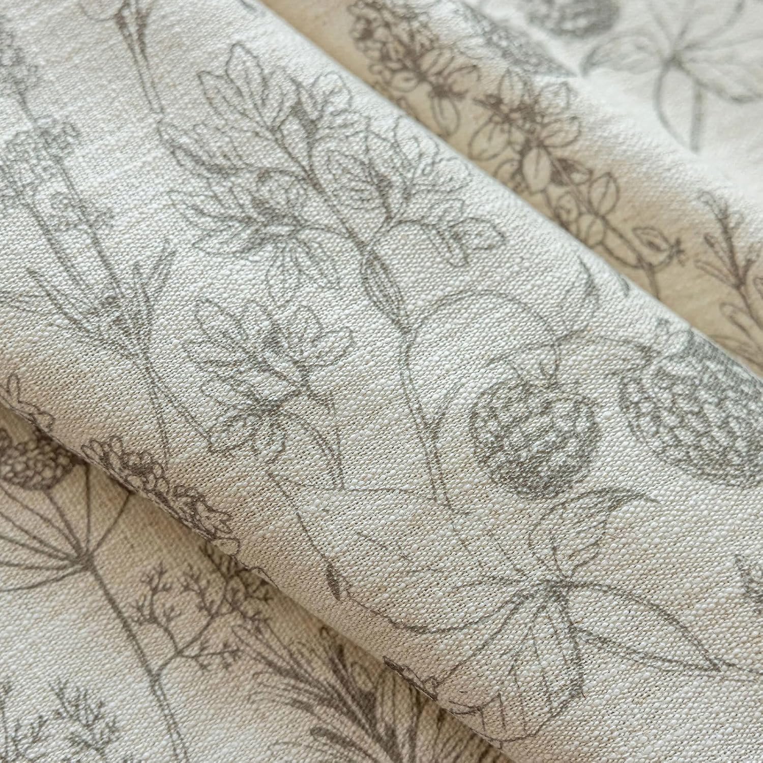 ENJOYBRIDAL Floral Shower Curtain 72x72 Rustic Decorative Bathtub Curtain Country Aesthetic Washable Vintage Bathroom Shower Curtain Farm House Waterproof Pattern Boho Pretty Bath Curtain, 1 Panel