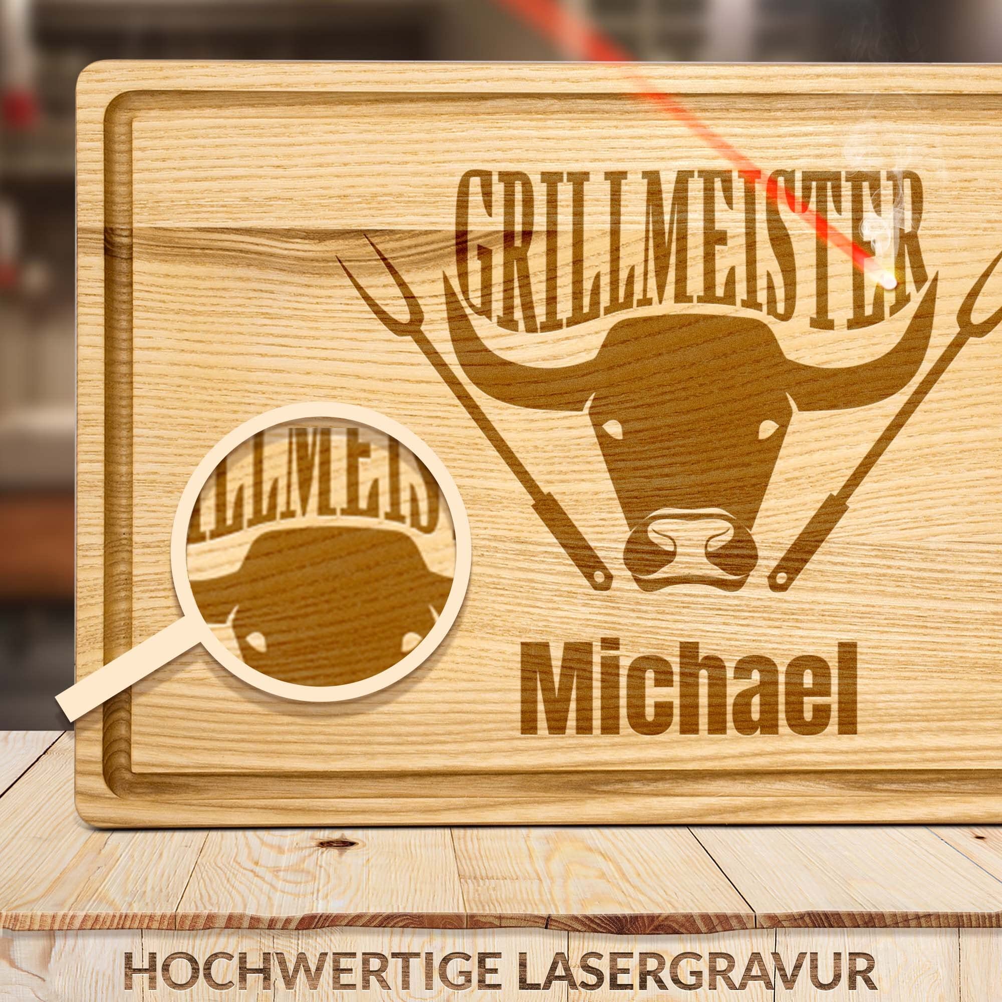 PR Print Royal Großes Holzbrett mit Gravur - Schneidebrett personalisiert mit Name - Grillmeister - Geschenke für Grillfans zum Geburtstag | Eschenholz, 40 x 25 x 2 cm, personalisiertes Geschenk