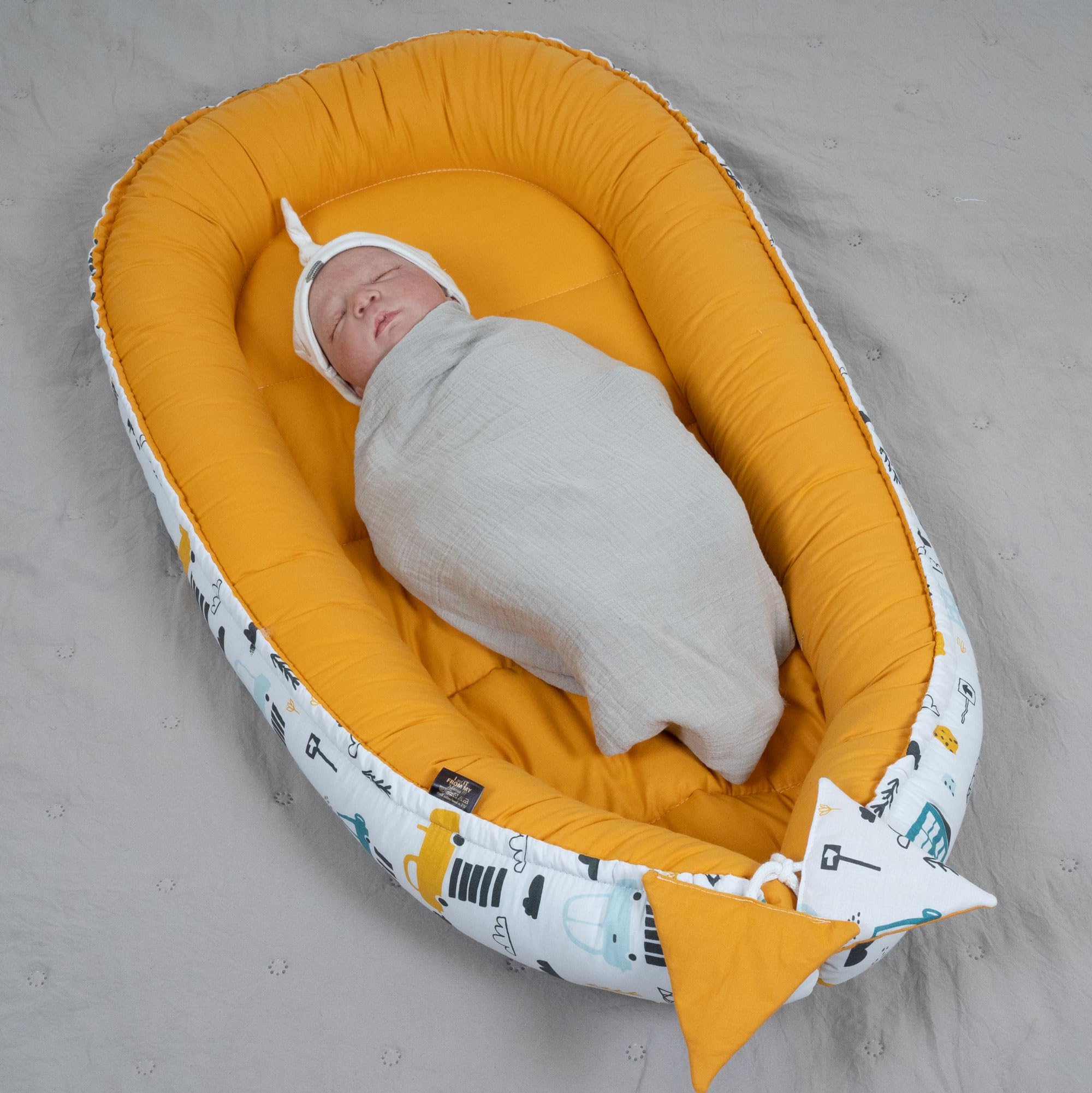 PaLulli Nid bébé, nid Douillet Multifonctionnel avec Matelas supplémentaire Moelleux, Cocon, nid, lit bébé, lit de Voyage pour Nouveau-né, 100% Coton Oeko-TEX, Made in The EU (The Cars)