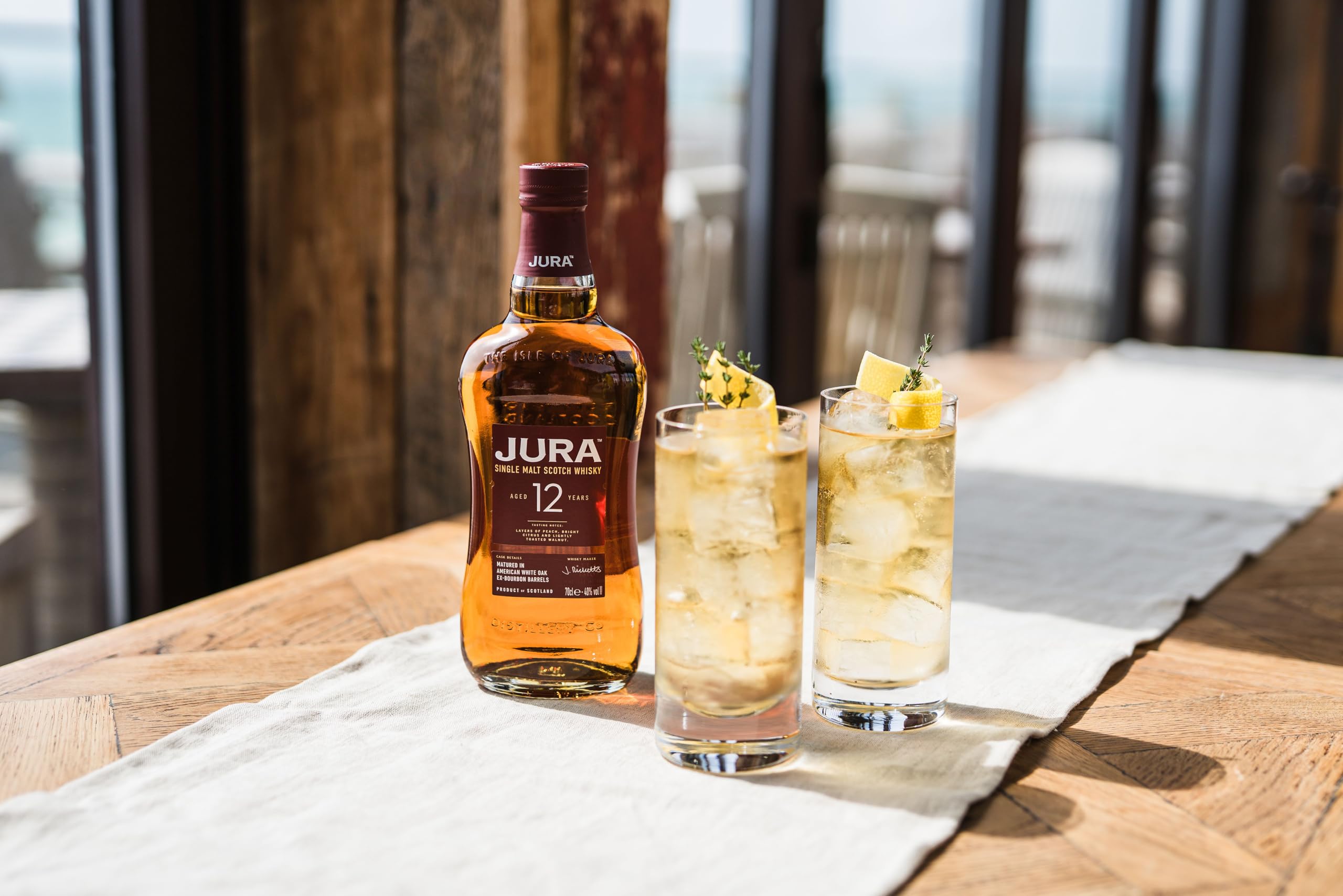 Jura 12 Jahre Single Malt Scotch Whisky mit Geschenkverpackung (1 x 0,7 l)