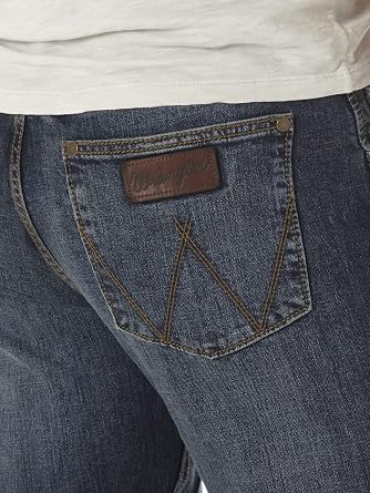 Wrangler Retro Slim Fit Straight Leg Jean