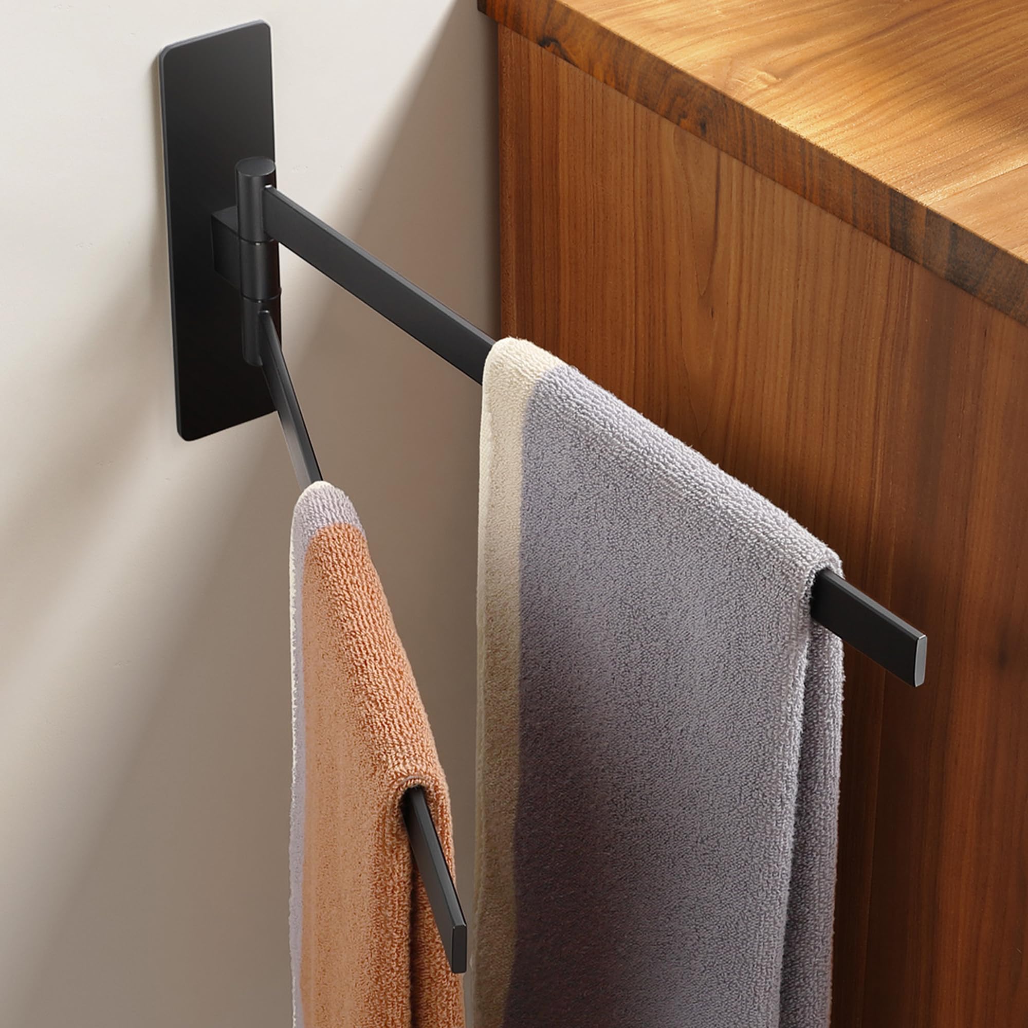 Gsocel Handtuchhalter Ohne Bohren 180° Schwenkbar Zweiarmig Handtuchstange Schwarz Matt, 304 Edelstahl Handtuch Halterung Wand, Selbstklebend Badetuchhalter für Bad Küche, 39cm