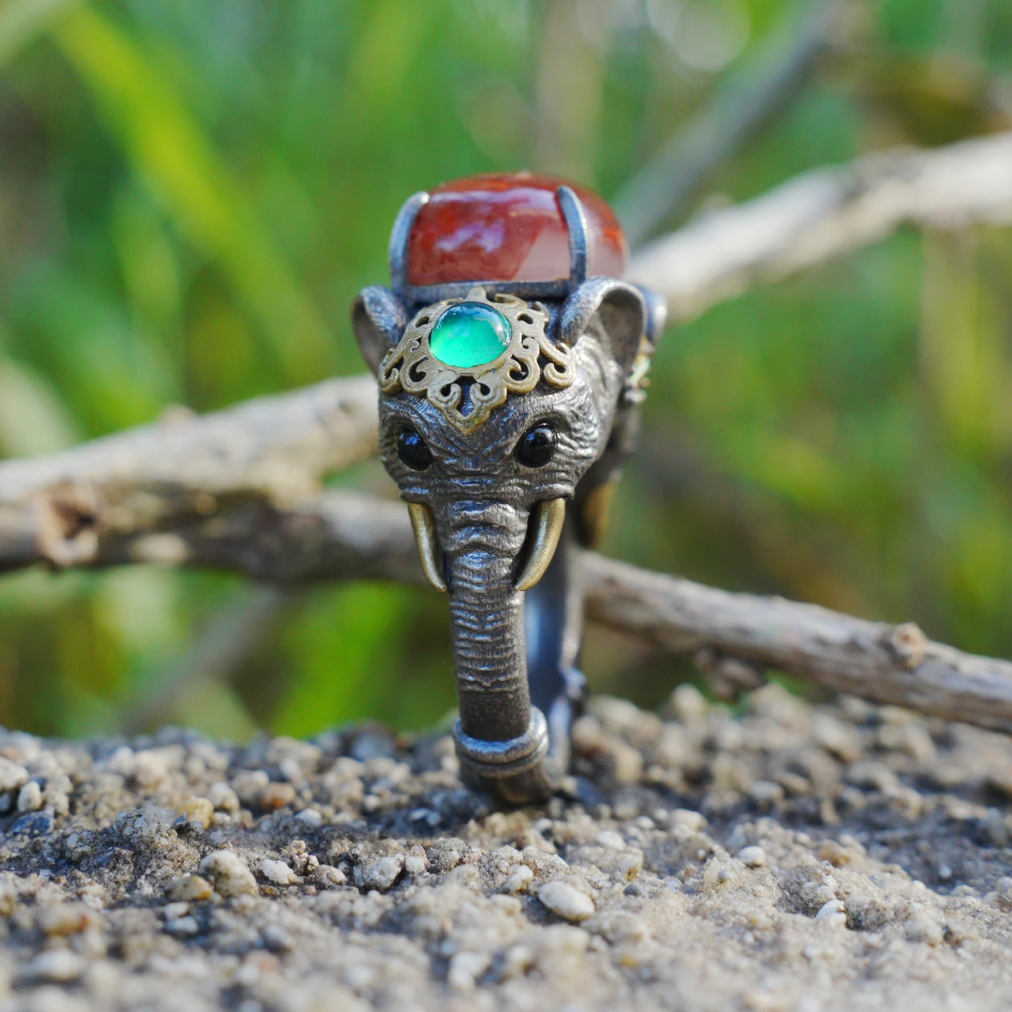 925 Sterling Silber Elefanten Ring mit Karneol, Chalcedon, Zirkonia & Messing Details, Verstellbarer Unisex Ethno Schmuck, Handgefertigter Statement Ring für Damen & Herren