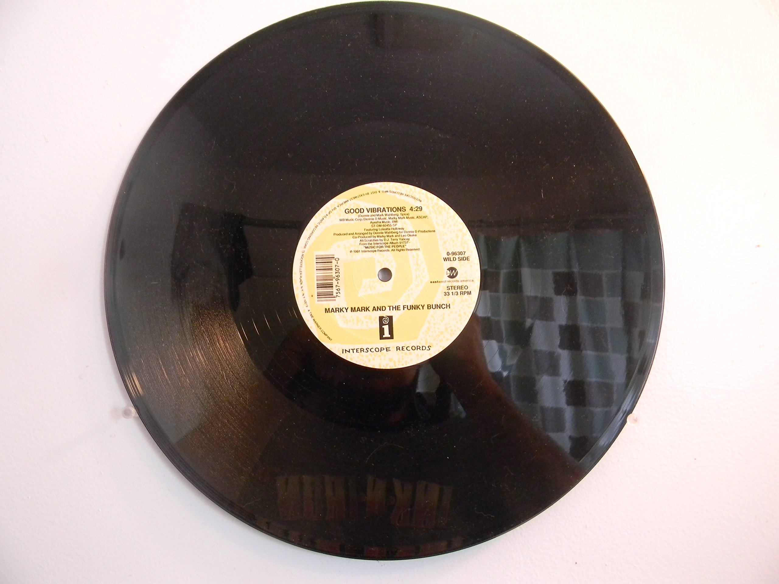 GOOD VIBRATIONS 7" (VINYL 45) UK INTERSCOPE 1991
