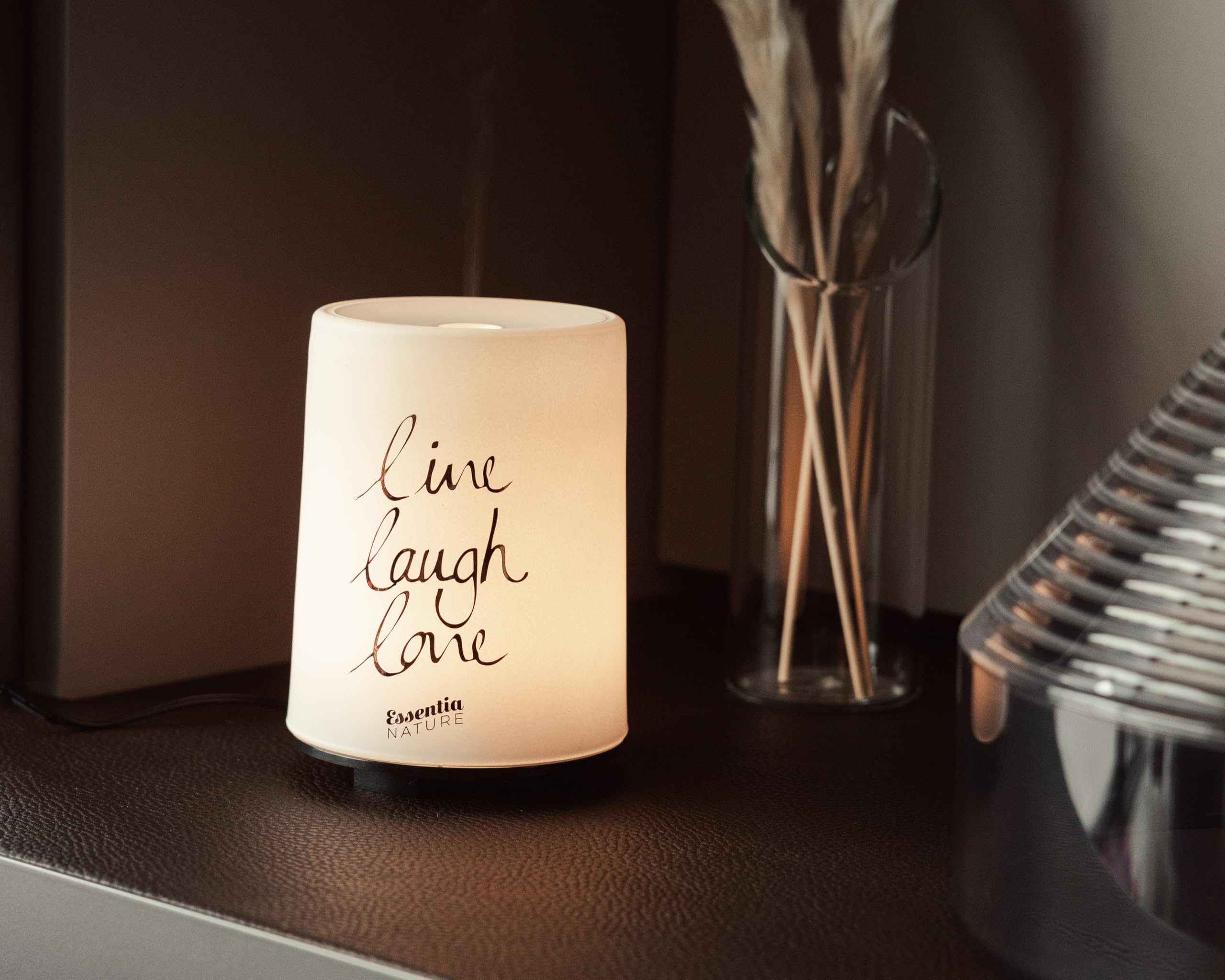 ESSENTIA Diffusore Oli Essenziali ad Ultrasuoni per Ambienti, Serie Vetro, LED bianco, Serbatoio da 100ml, funzionamento continuo o intermittente, con cavo USB, spegnimento automatico (Colore Bianco)
