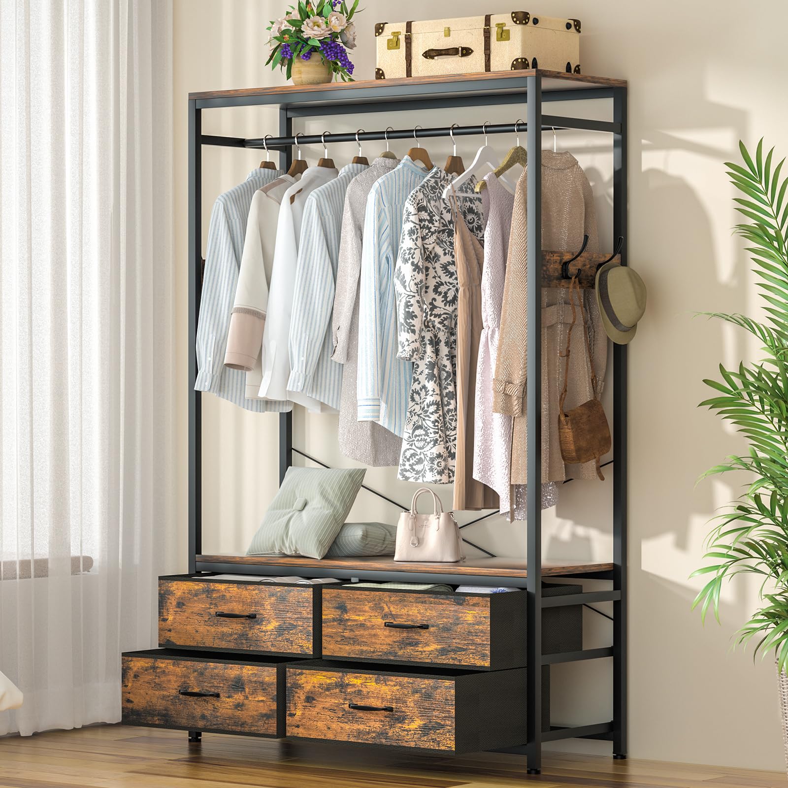 Yorbay Perchero de pie para colgar ropa, resistente con 4 cajones, 4 ganchos y estantes, almacenamiento para dormitorio y sala de estar