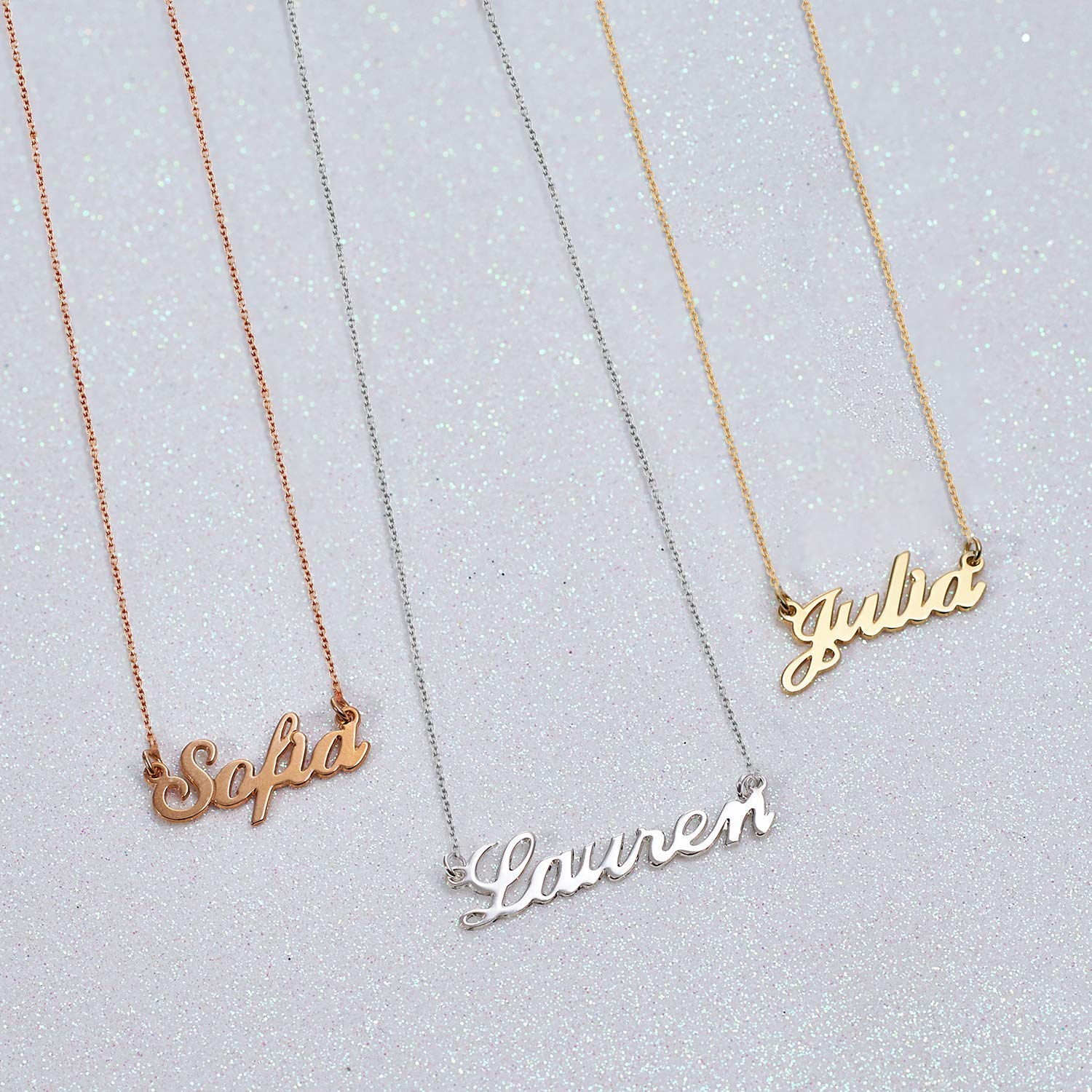 MyNameNecklace MYKA Personalisierte Kleine Klassik Druckschrift Namenskette aus Sterling Silber 925 - Vergoldet - Anpassbar Typenschild Name Schmuck Geschenk fŸr Damen - Mutter - Freundin