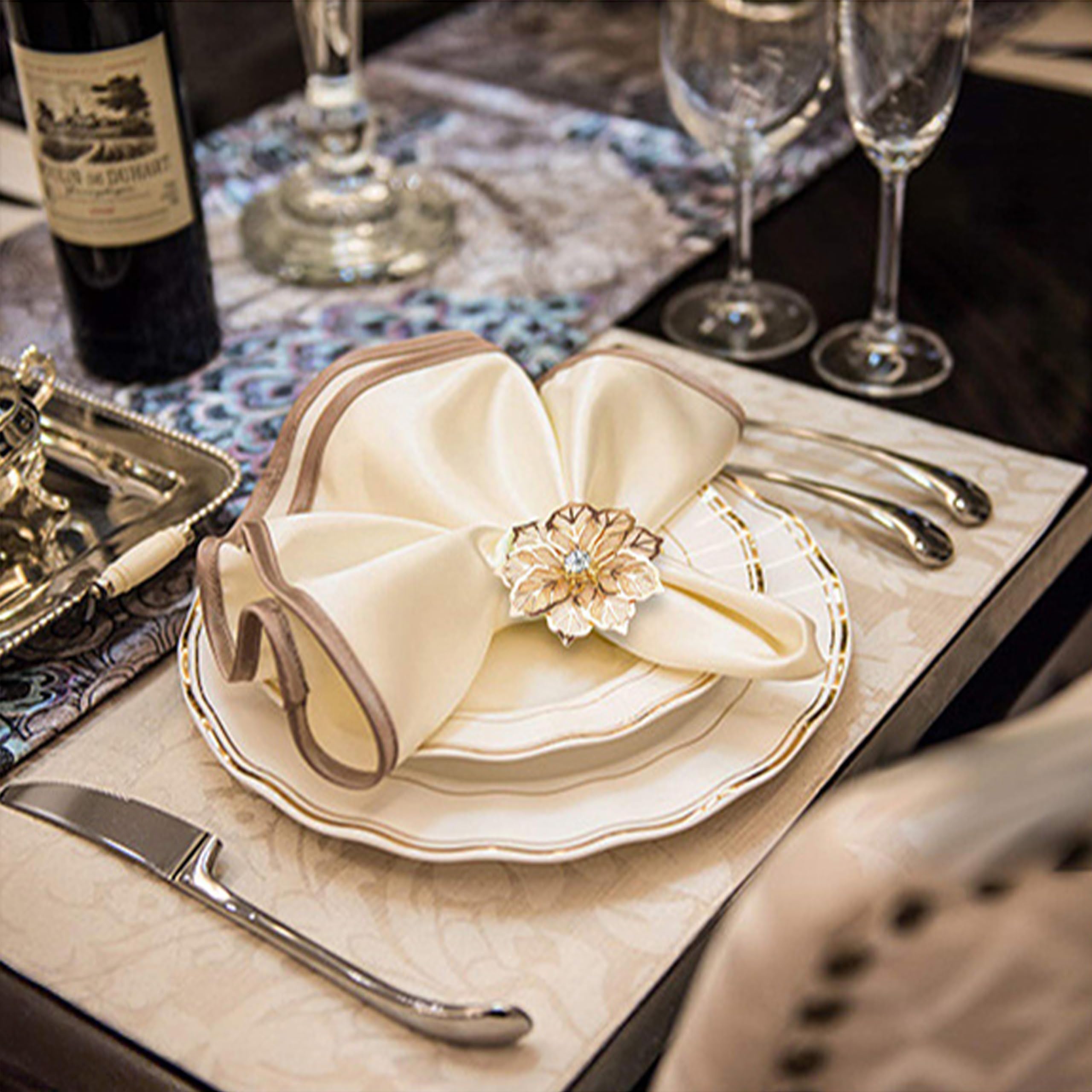 POGALA Flower Napkin Rings Set of 12 Gold Metal Napkin Holder Buckle for Cloth Napkins and Paper Napkins for Dinner, Wedding, St. Patrick's Day, Easter, Birthday, Thanksgiving Dining Table Decoration