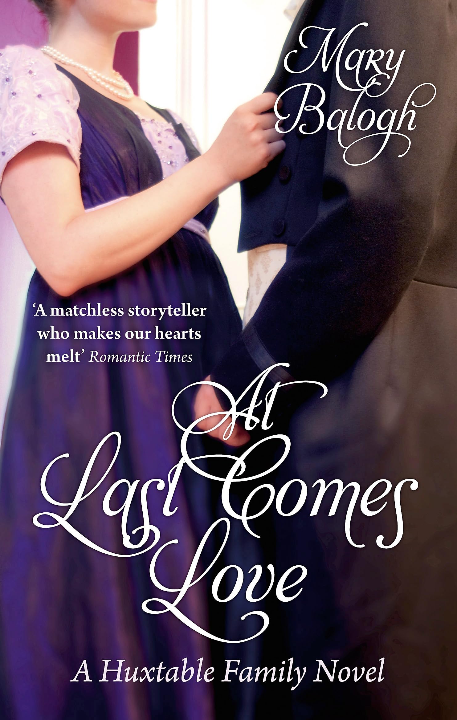 At Last Comes Love: Number 3 in series (Huxtables)