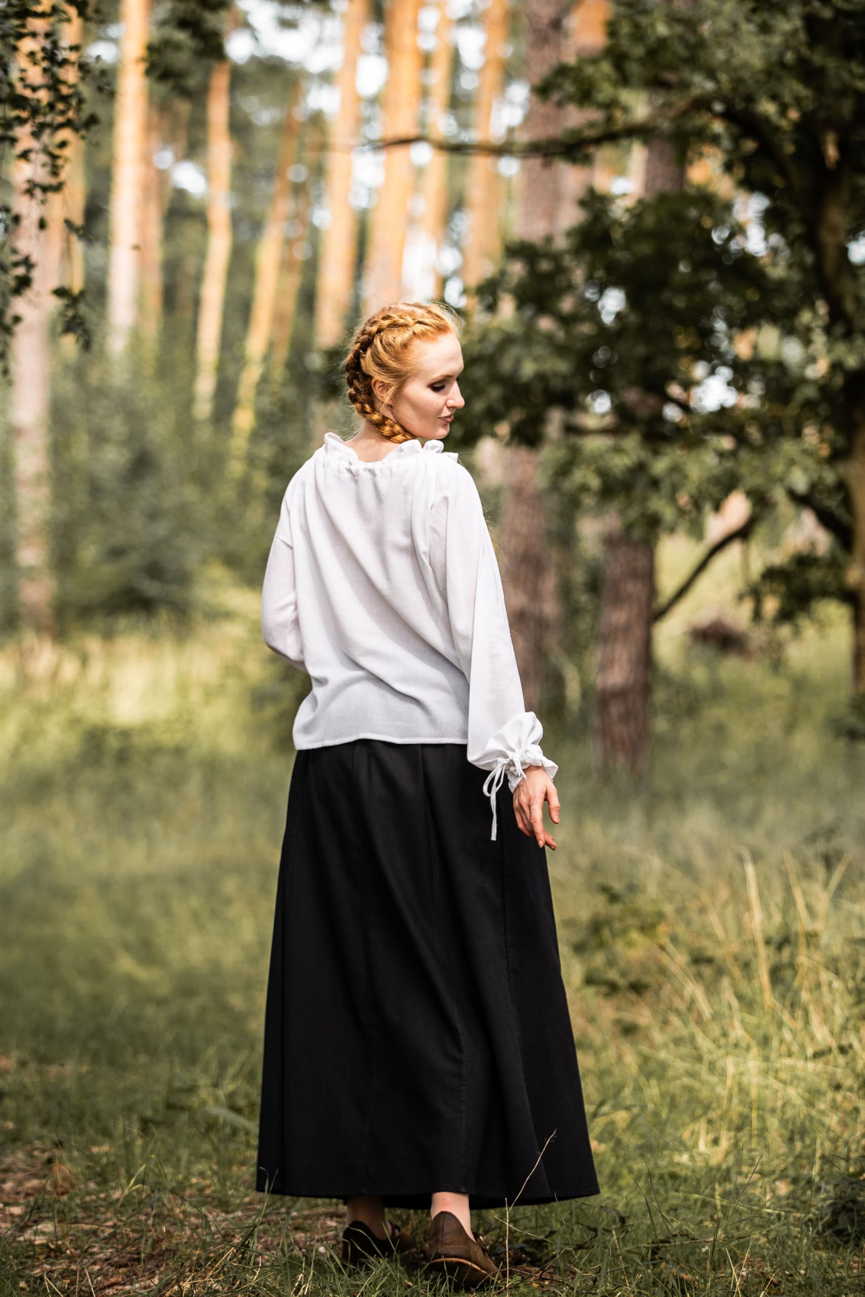 Leonardo Carbone® Damen Bluse Mittelalterbluse Edith | Offenschulterig | Rüschenärmel | Karneval, Halloween, Cosplay, LARP, Kostüm, Mittelalter, Festkleidung | 100% Baumwolle Weiß M