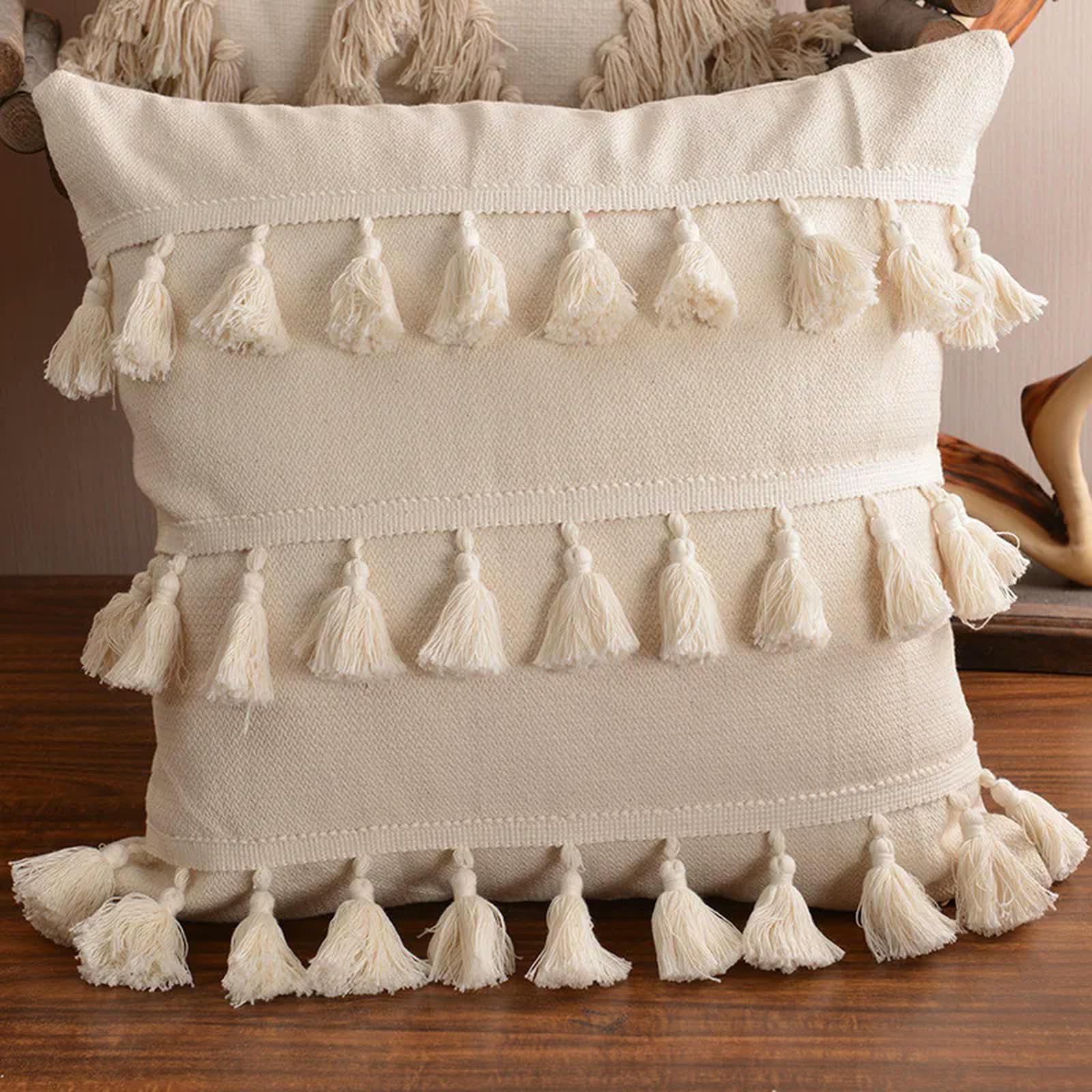 Housse de coussin bohème 45x45 cm en coton et lin avec pompons