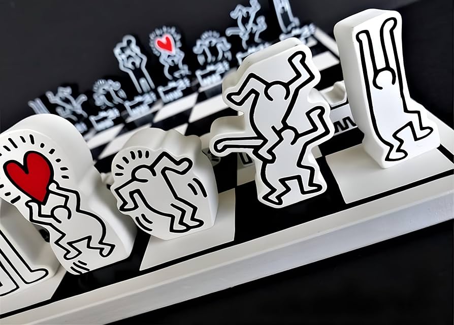 Amazon | キース・へリング チェスセット | チェス | おもちゃ