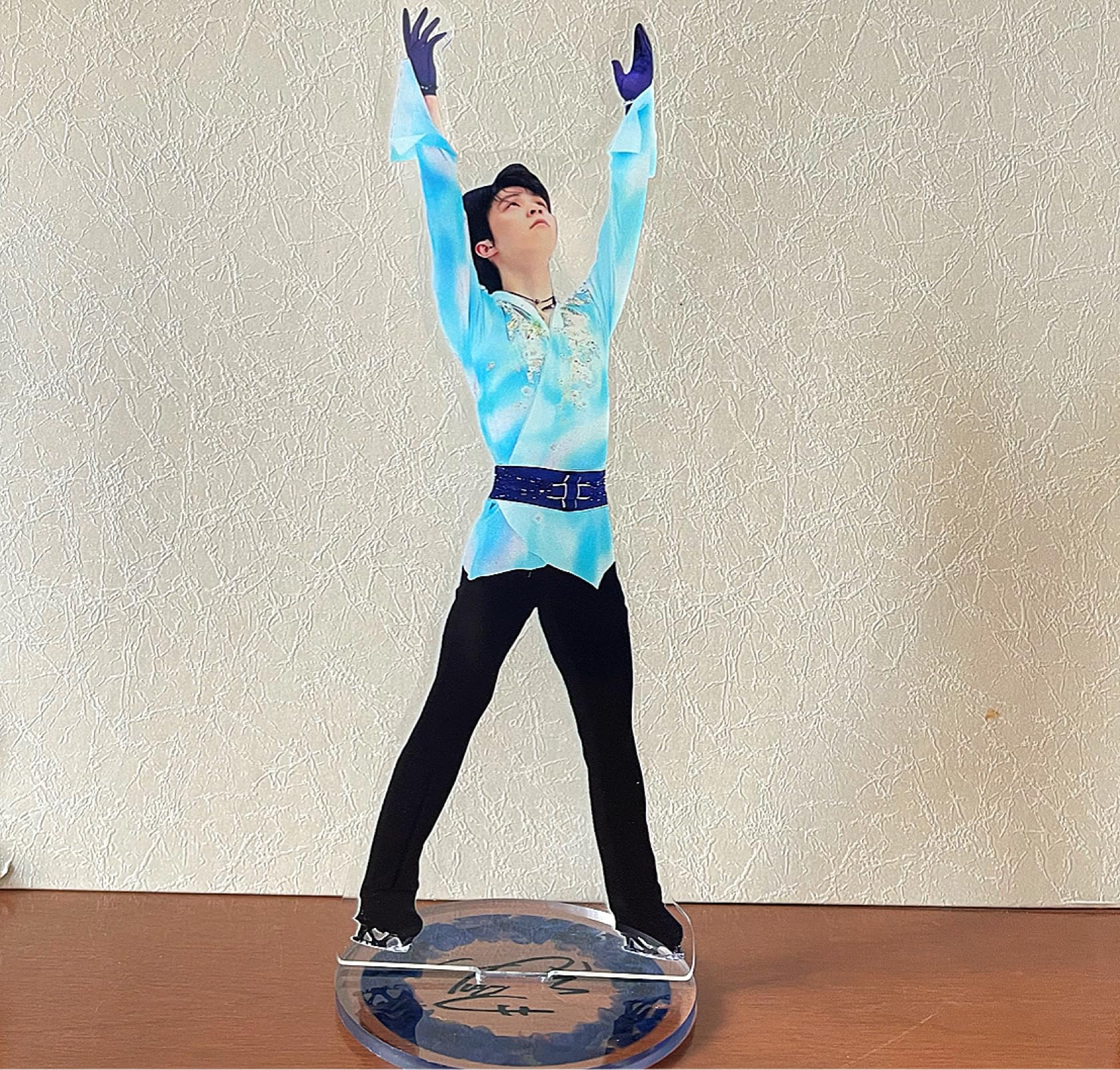 Amazon.co.jp: 羽生結弦 アクリルスタンド (天と地) : おもちゃ