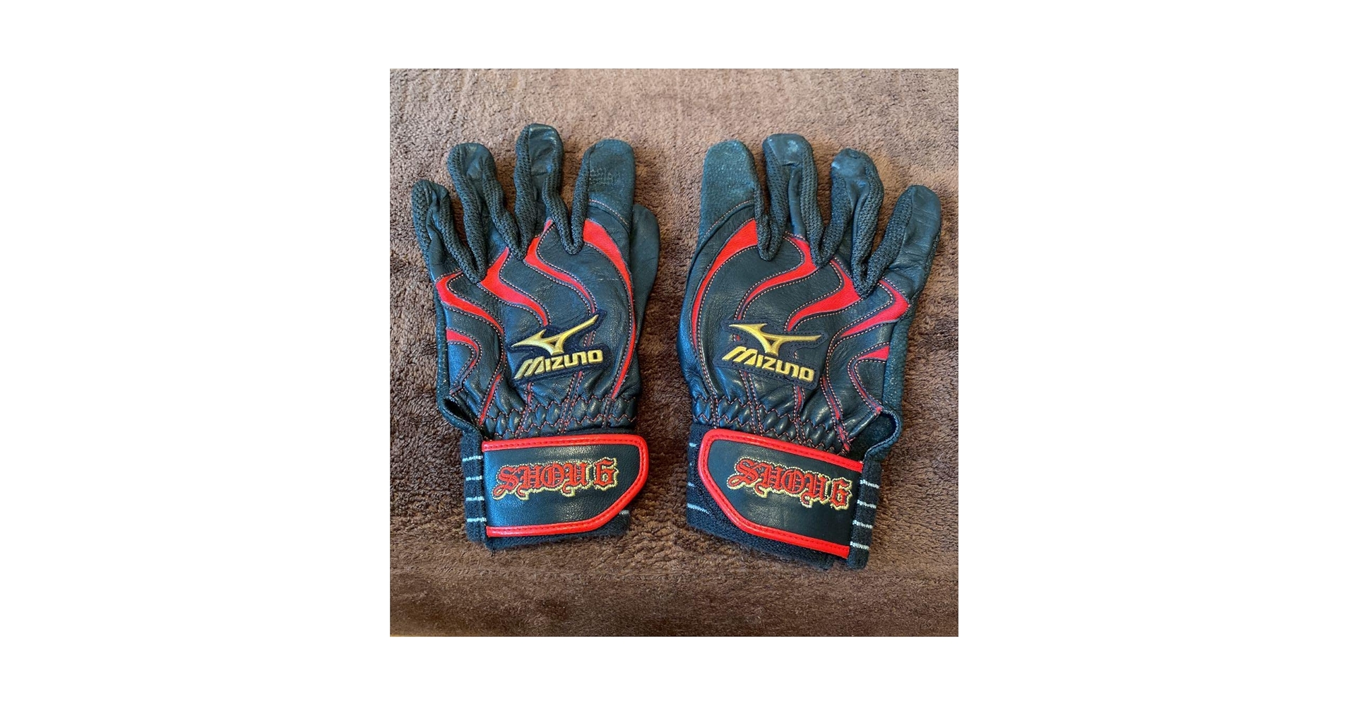 Amazon | 中田翔 選手 実使用バッティンググローブ | ノーブランド品 Amazon | 中田翔 選手 実使用バッティンググローブ | ノーブランド品