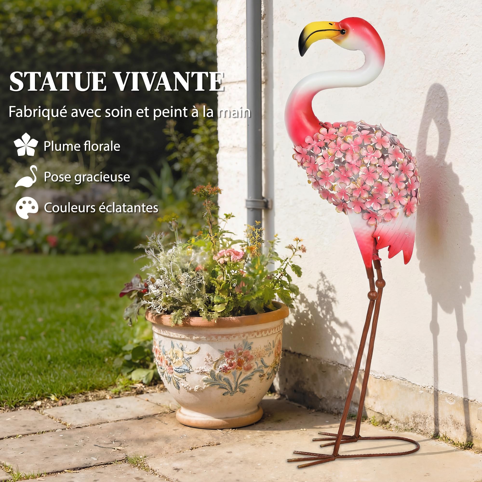 Outsunny - Estatua de jardín flamenco, diseño de pájaro de metal con plumas florales, decoración al aire libre con estacas de fijación para jardín, terraza o paisaje, rojo