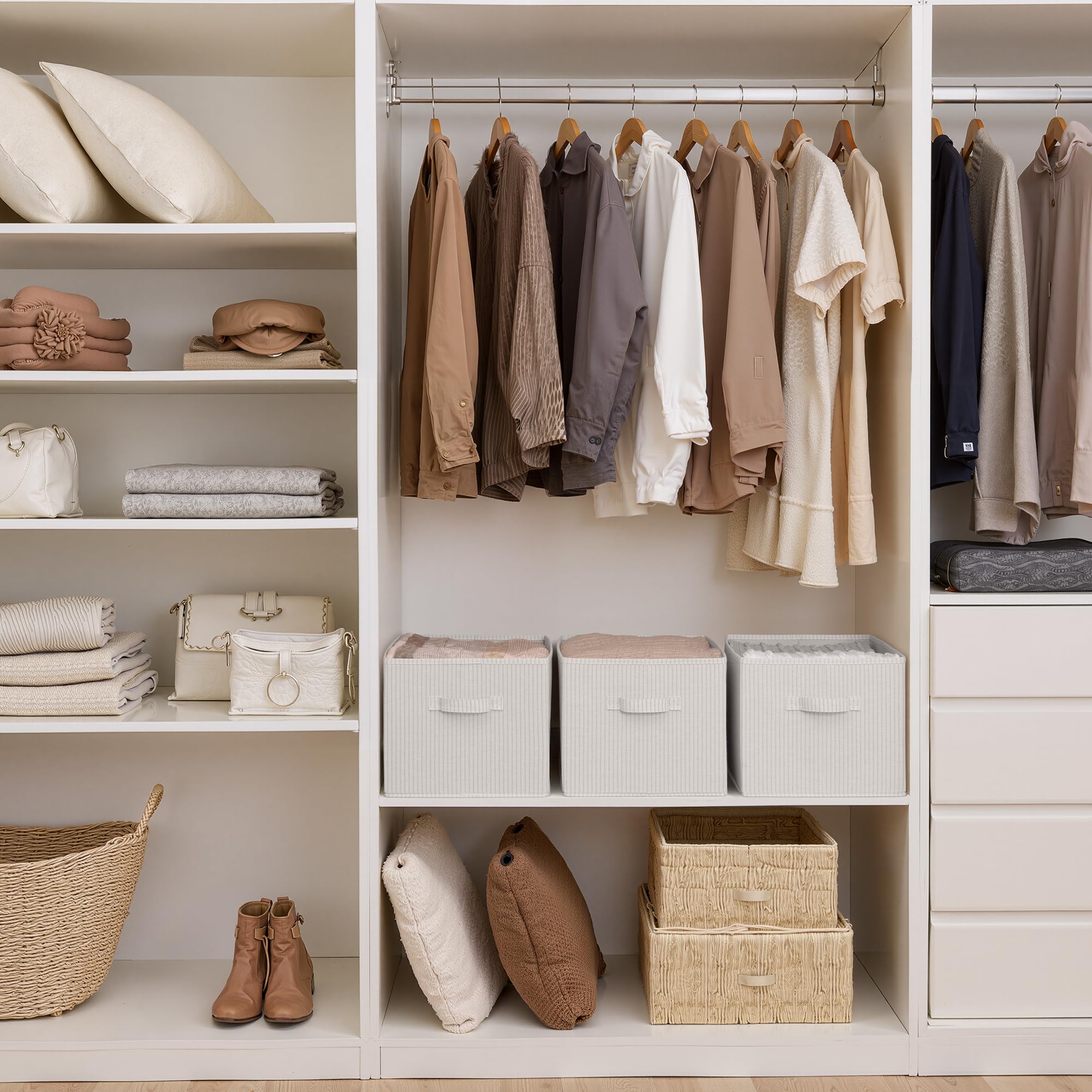 StorageWorks Kisten groß mit Griffen, Stoff Aufbewahrungskorb für Regale, Aufbewahrungsbox Badezimmer, faltbarer Kleiderschrank Organizer, Ordnungsboxen für Wäscheschrank, beige gestreift, 3 Stück