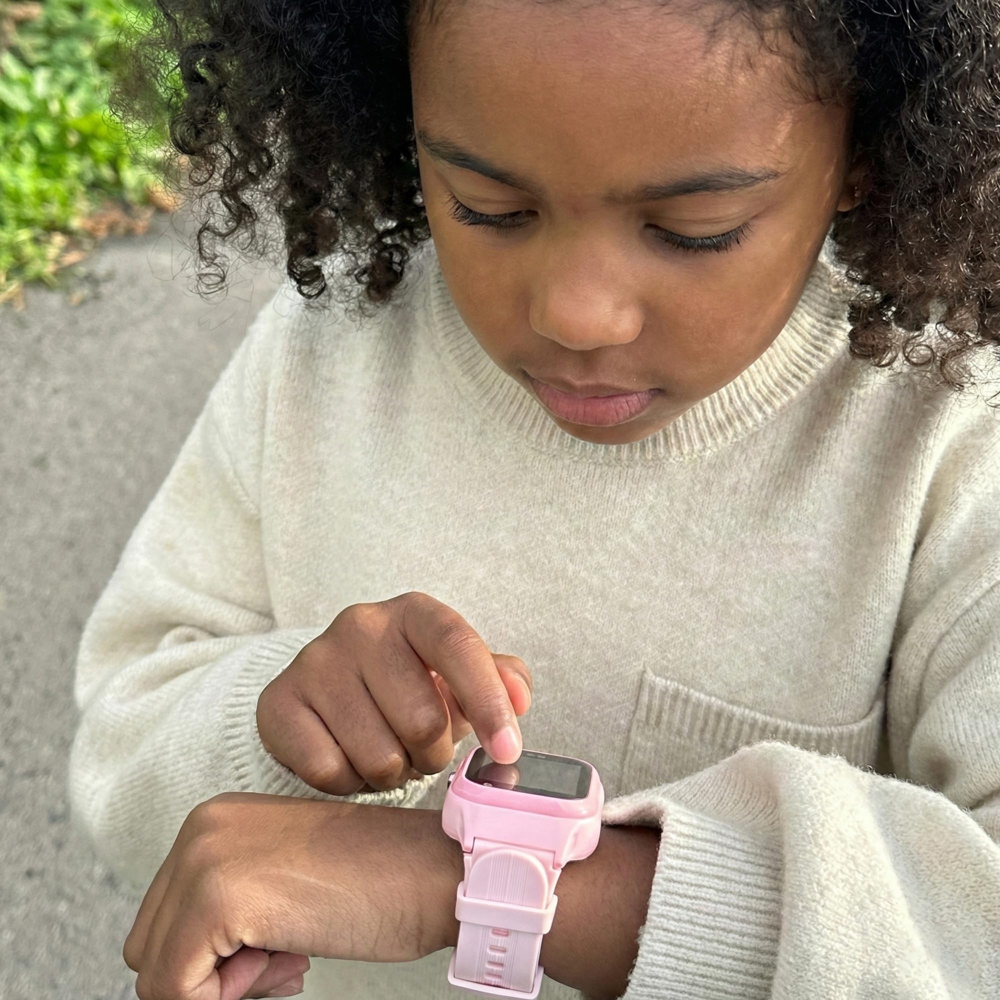 Reloj Inteligente para niños Rosa – con localización GPS, Llamadas y videollamadas, cámara y podómetro – Regalo para niños a Partir de 5 años – Reloj Educativo Infantil – Zazu
