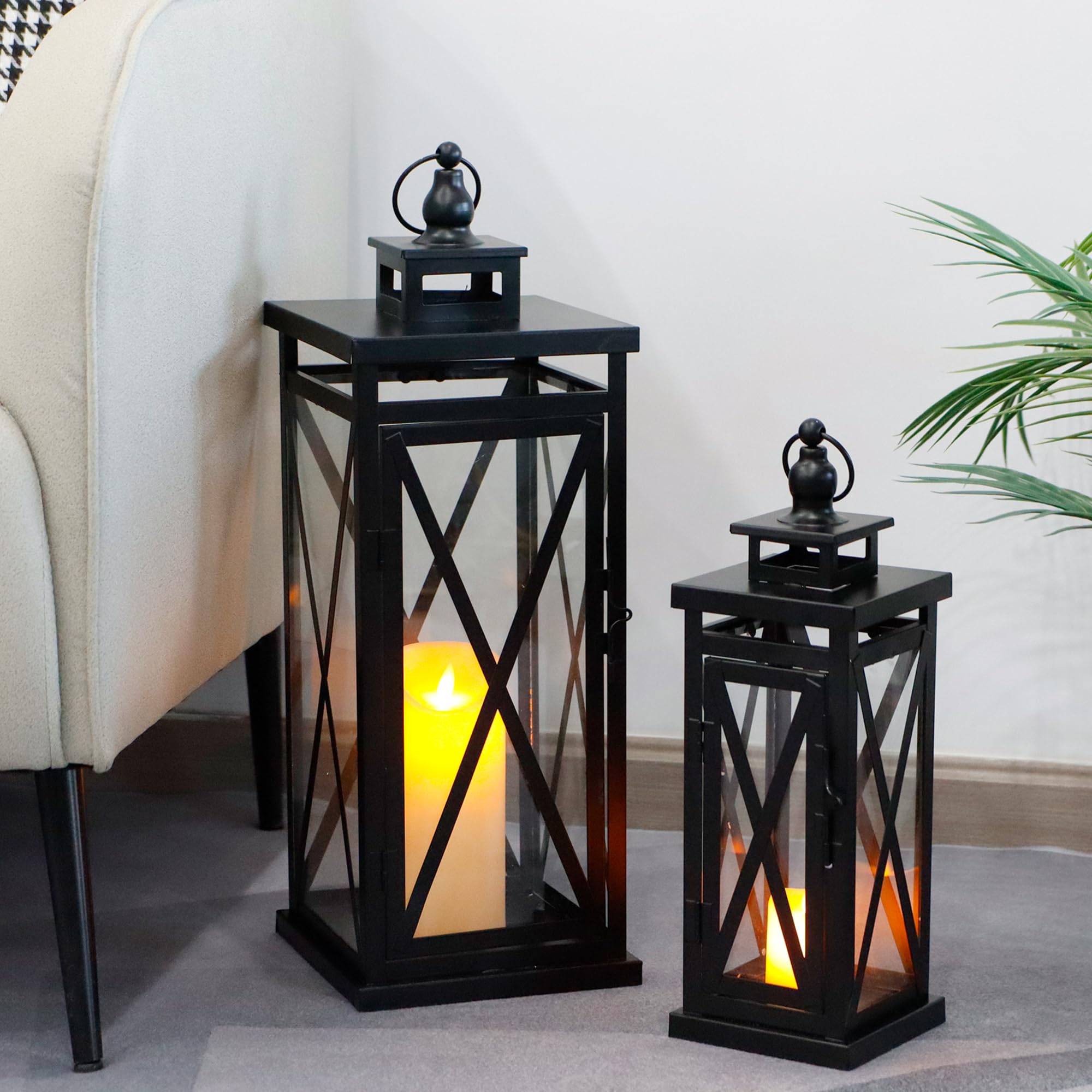TRIROCKS Zestaw 2 diakoracyjnych lampionów na świece, 50 cm i 28 cm, wysoki metalowy świecznik, wiszące lampiony ze szkła hartowanego, idealne do użytku wewnątrz i na zewnątrz, dekoracja domu, imprezy