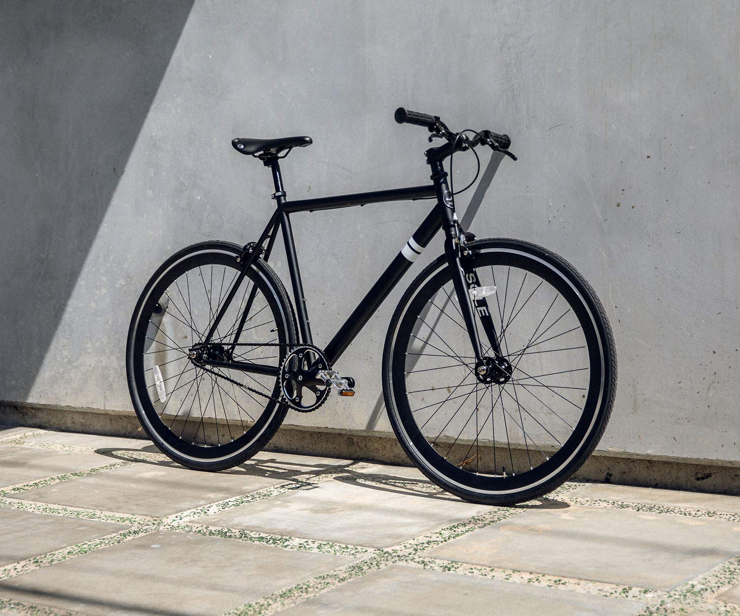 Solé Bicycles Single Speed/Fixed Gear Urban Commuter Bike, Multiple