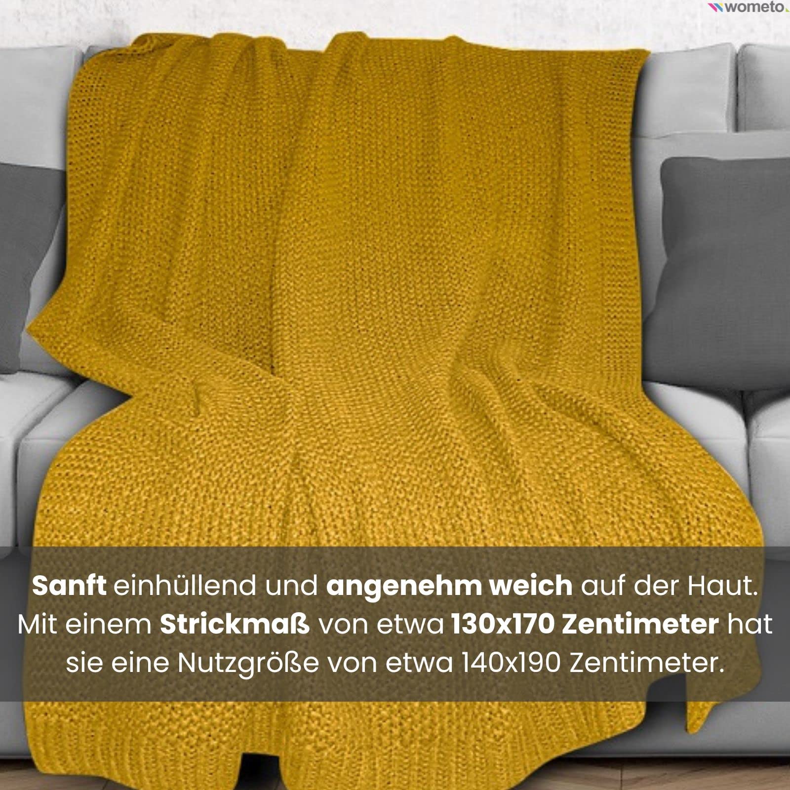 Verfrommelde Grijze Gebreide Deken Met De Herfst Eiken Blad De Zachte En Warme Stof Verfrommeld Vouwen Textuur Voor Achtergrond 130386659