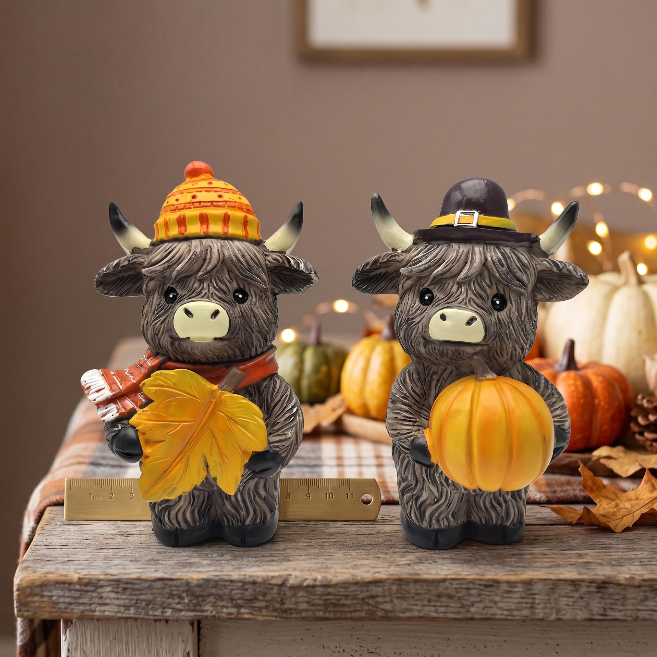 Faticenic 2 Pcs Highland Cow Figurines, Small Resin Desktop Halloween Decor with Maple Leaves Pumpkins