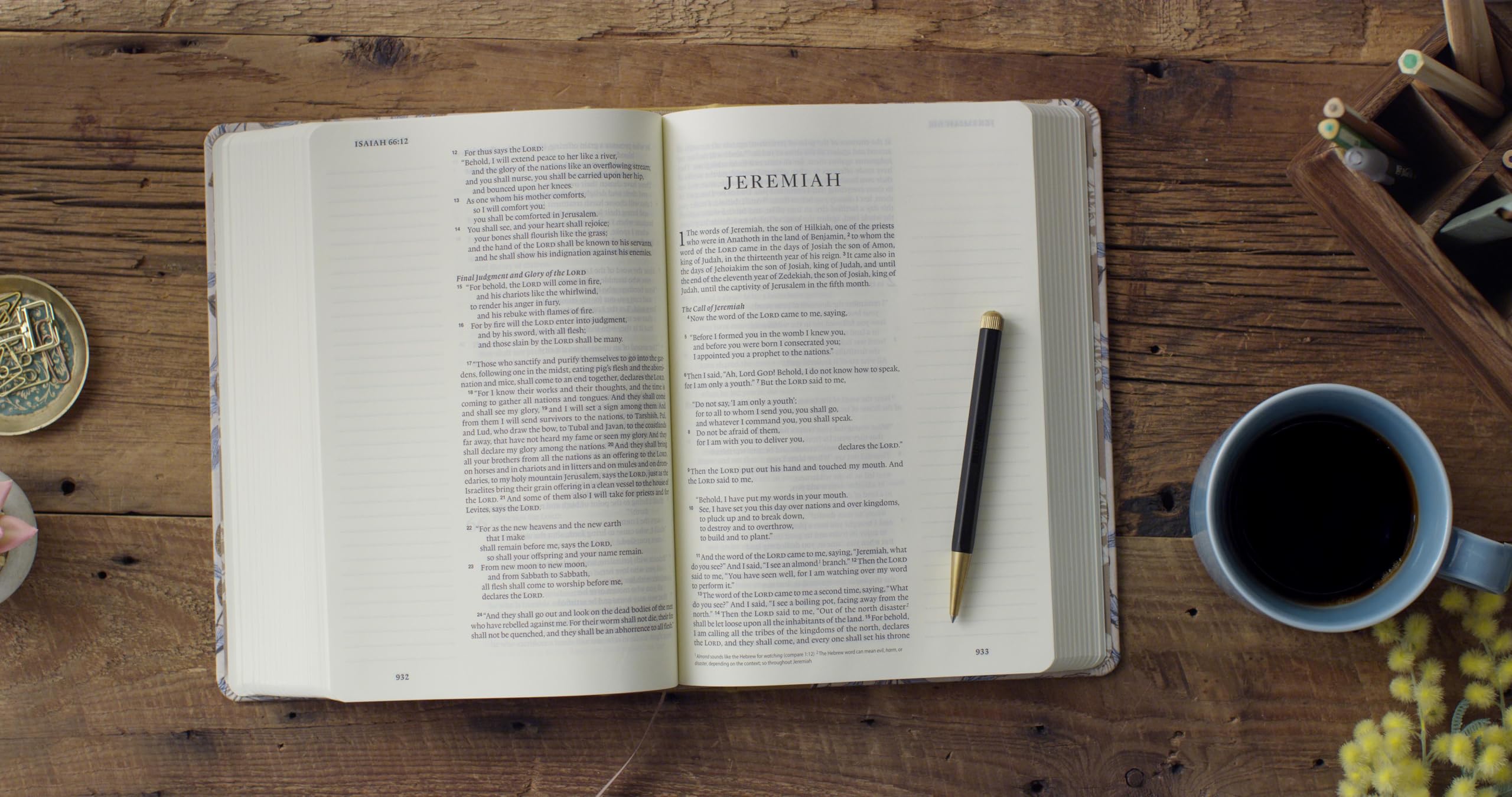 ESV Single Column Journaling Bible, Large Print, Artist Series (Cloth Over Board, Lulie Wallace, Katherine)