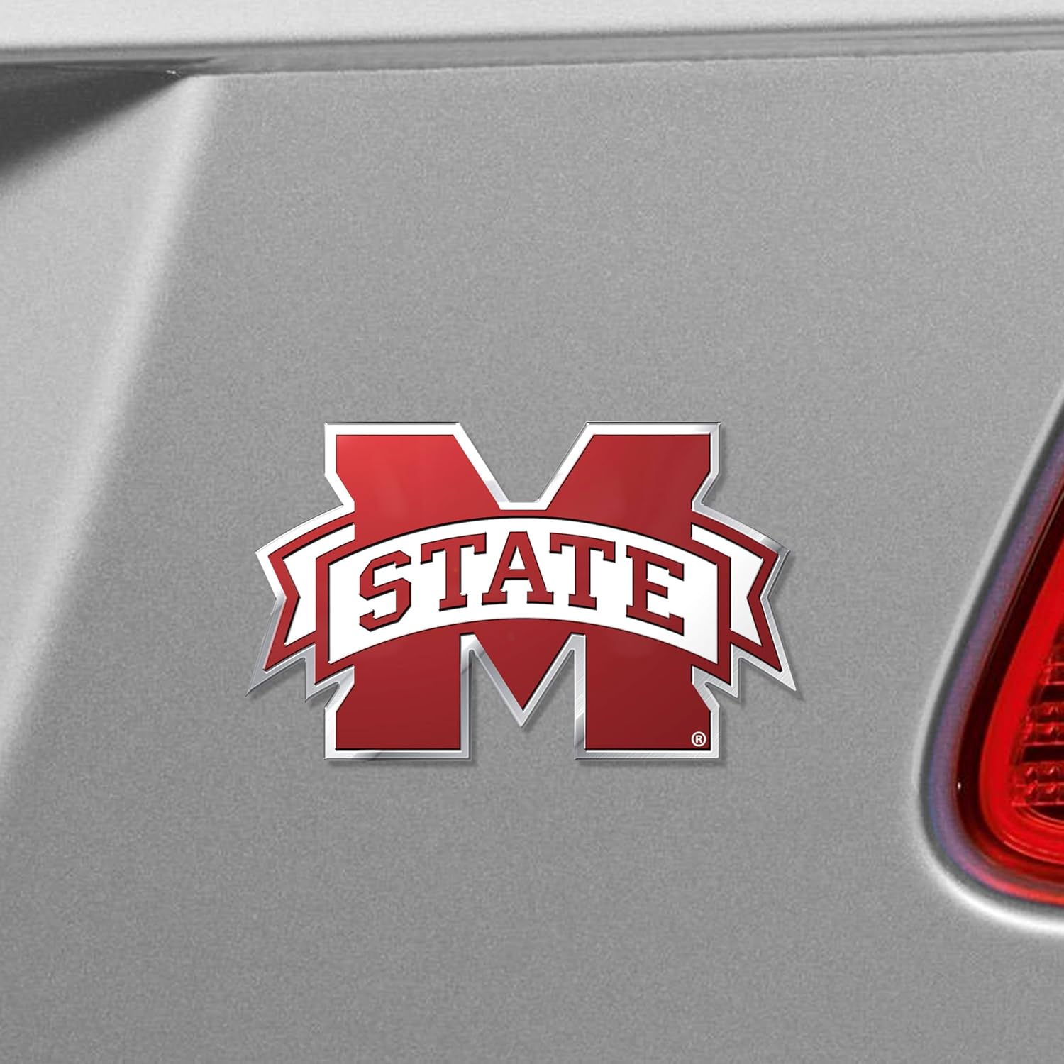 FANMATS 60543 Mississippi State Bulldogs Heavy Duty Aluminum Embossed Color Emblem, Auto Emblem Decal