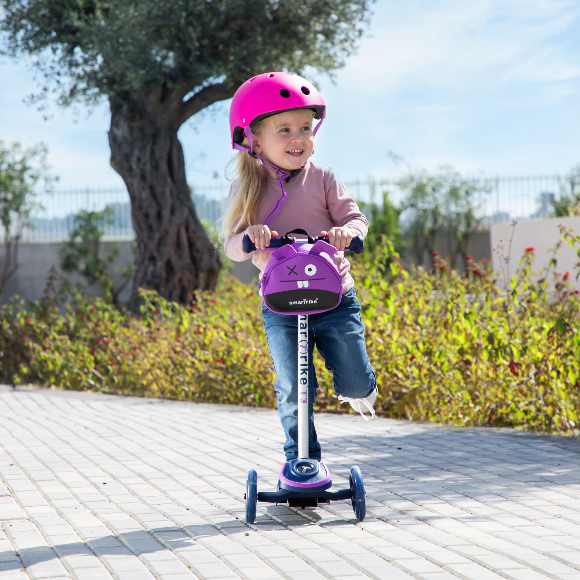 smarTrike T3 hulajnoga dziecięca ze świecącymi kółkami LED i torbą na przekąski